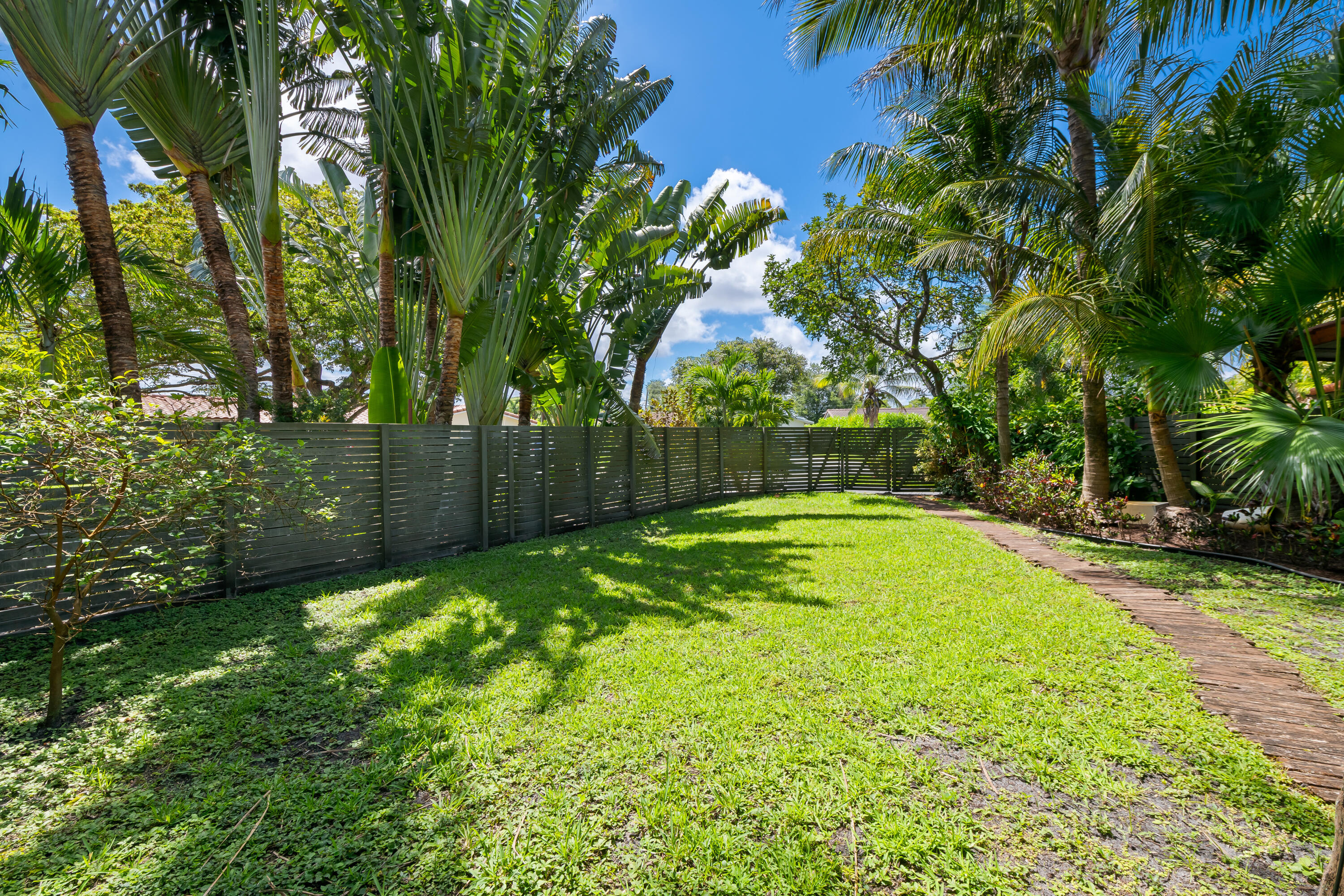 CORAL RIDGE ISLES - Residential