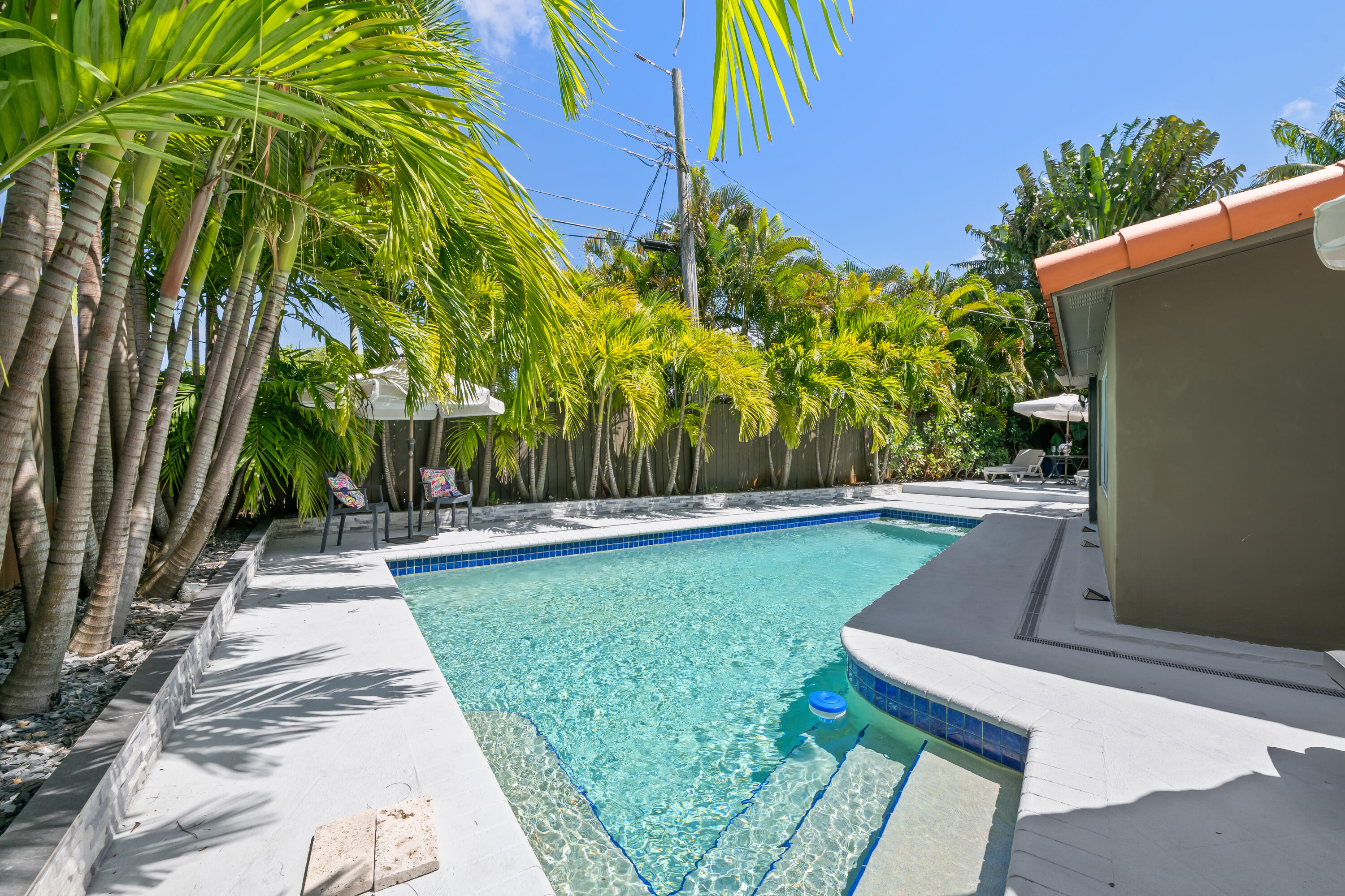 CORAL RIDGE ISLES - Residential