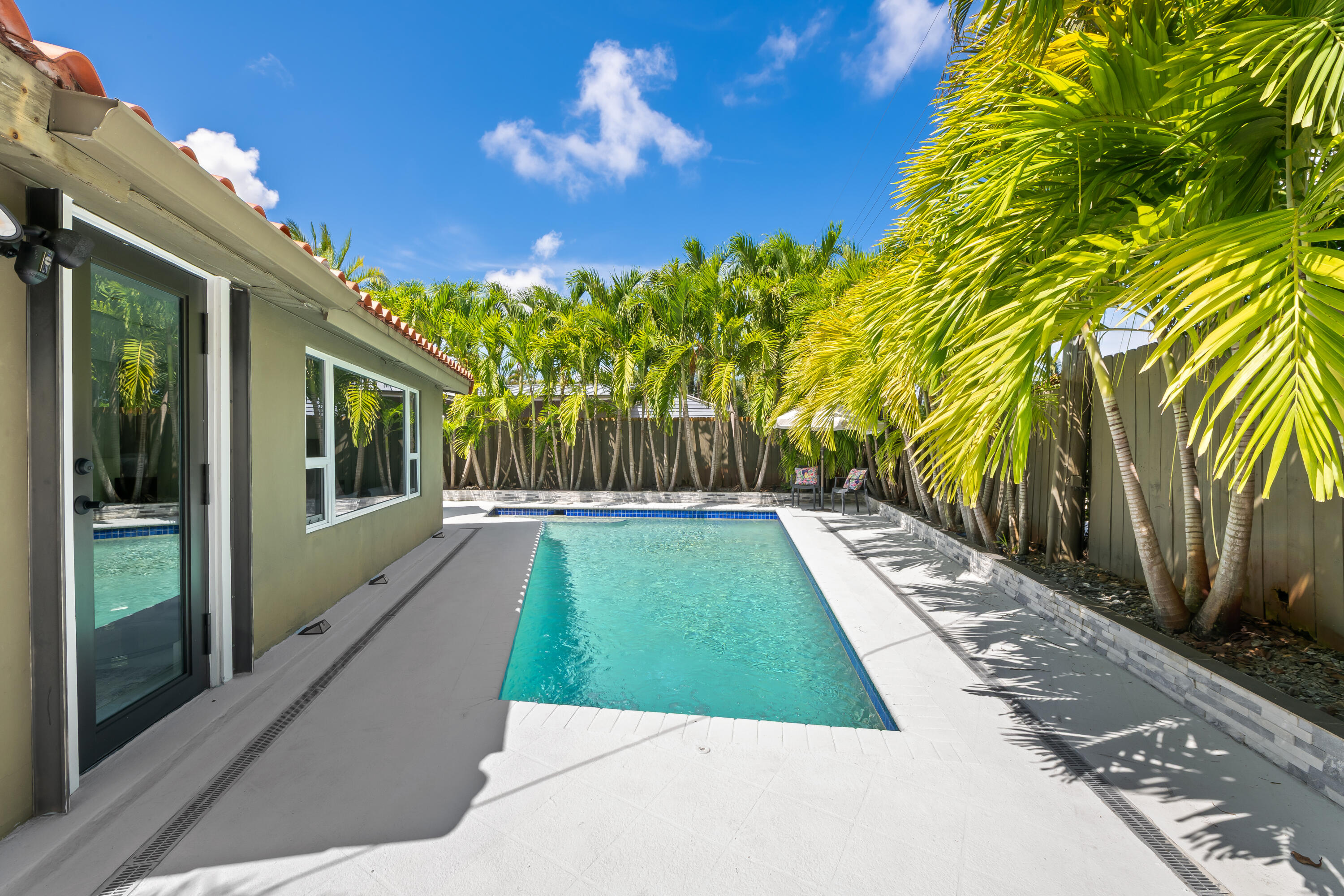 CORAL RIDGE ISLES - Residential