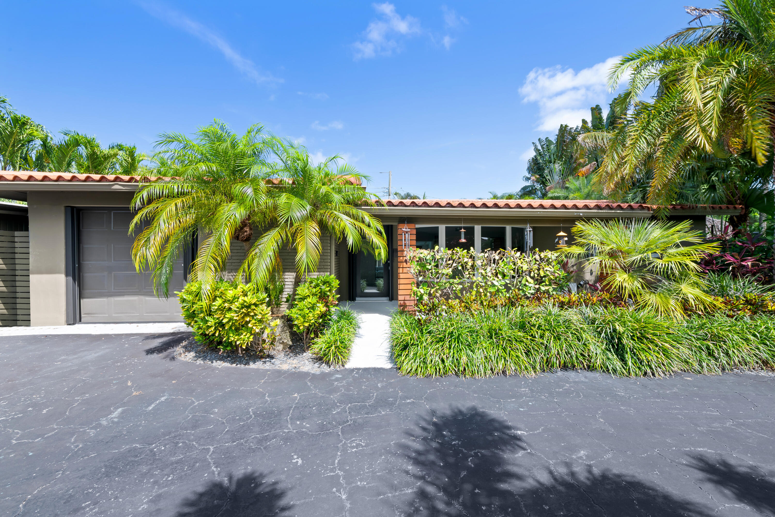 CORAL RIDGE ISLES - Residential