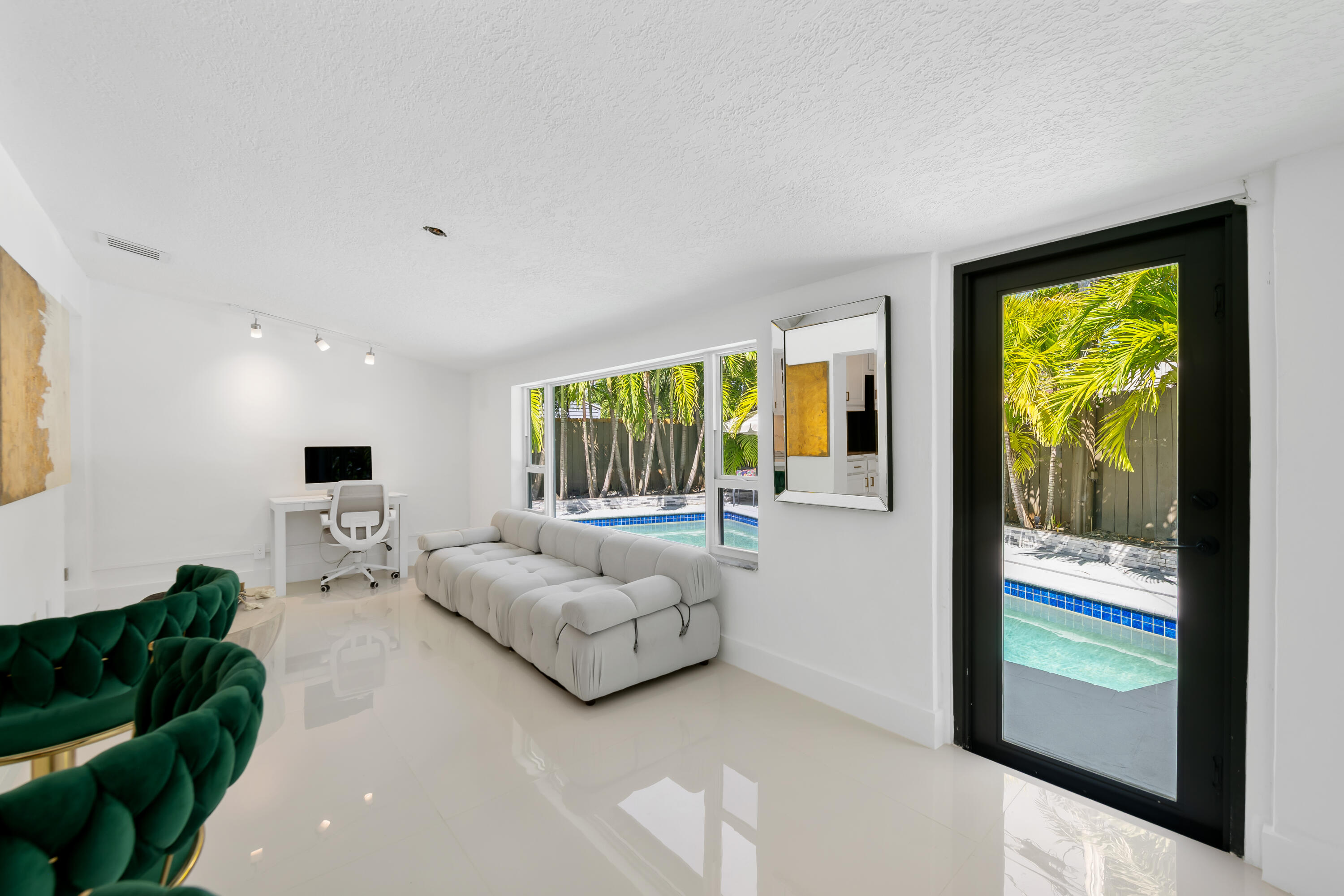 CORAL RIDGE ISLES - Residential