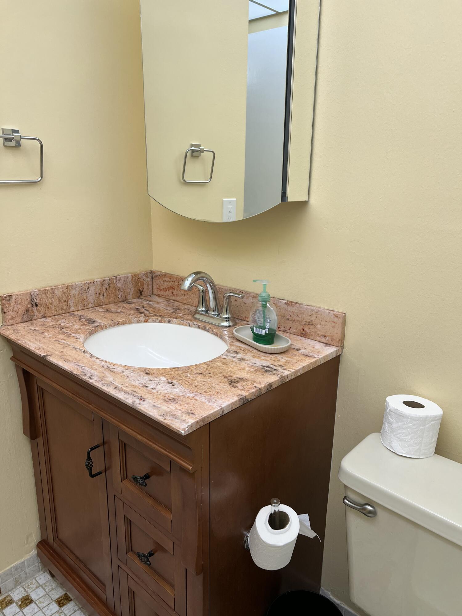 PALMETTO CONDO - Residential Lease