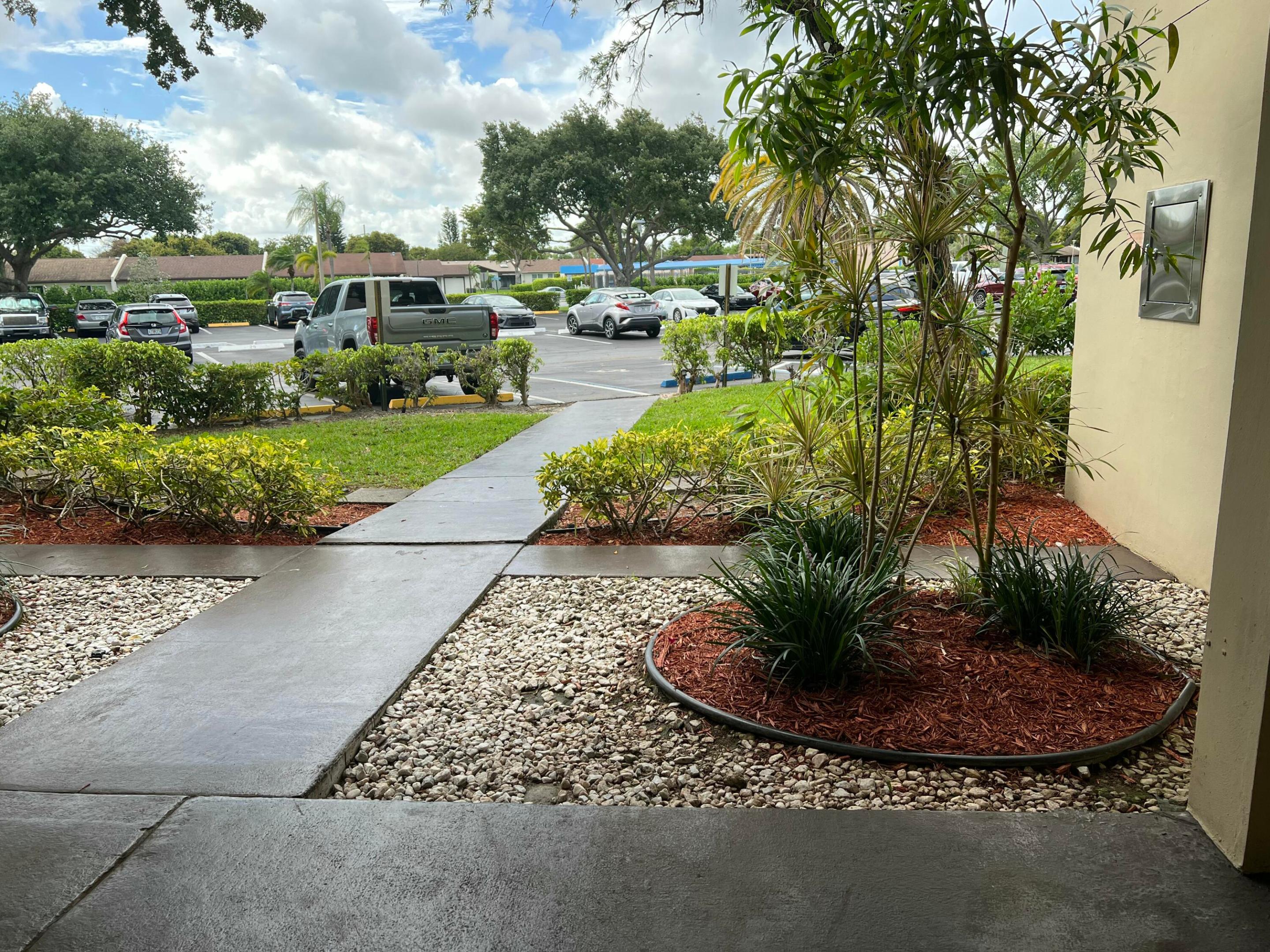 PALMETTO CONDO - Residential Lease