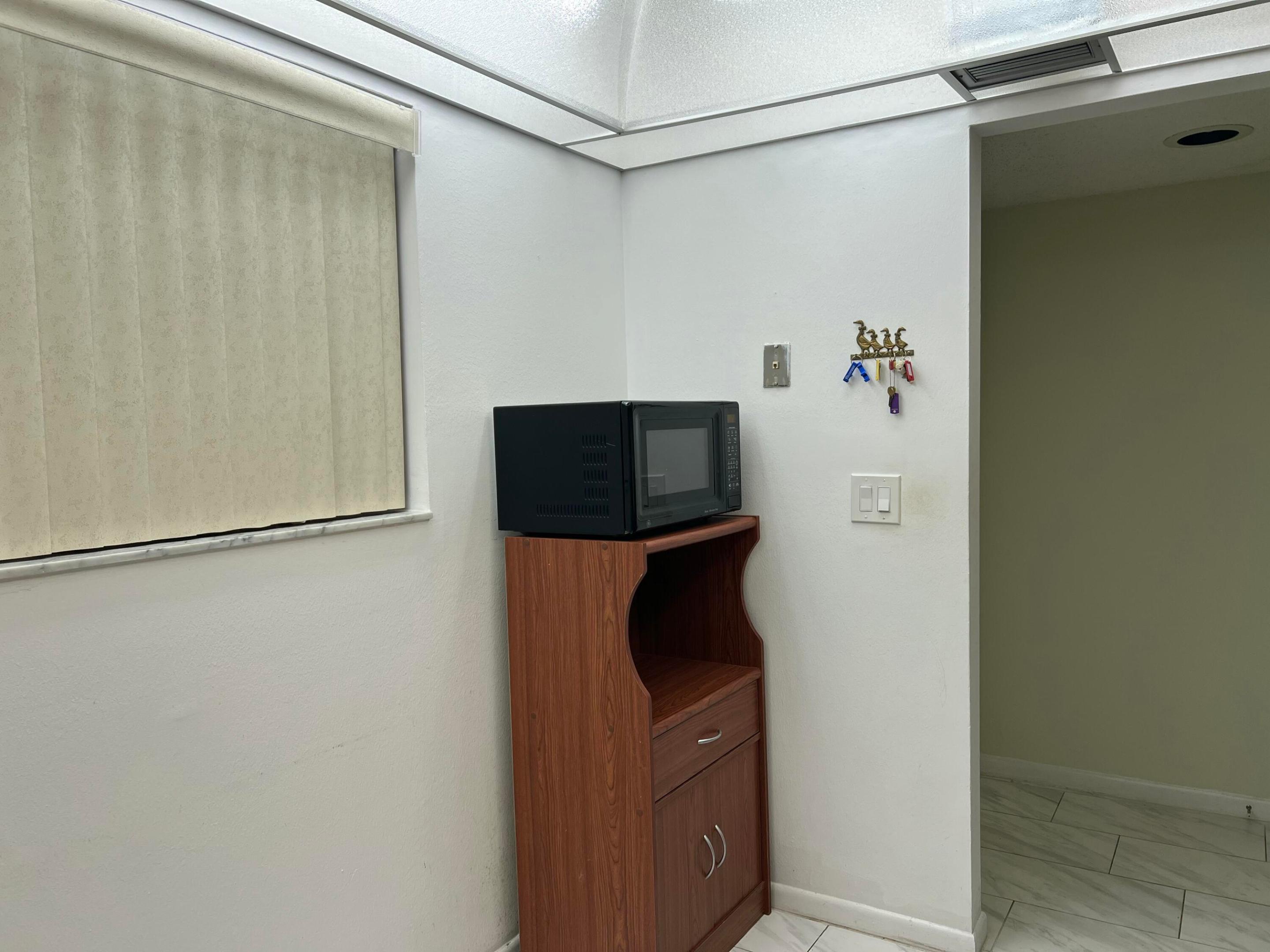 PALMETTO CONDO - Residential Lease