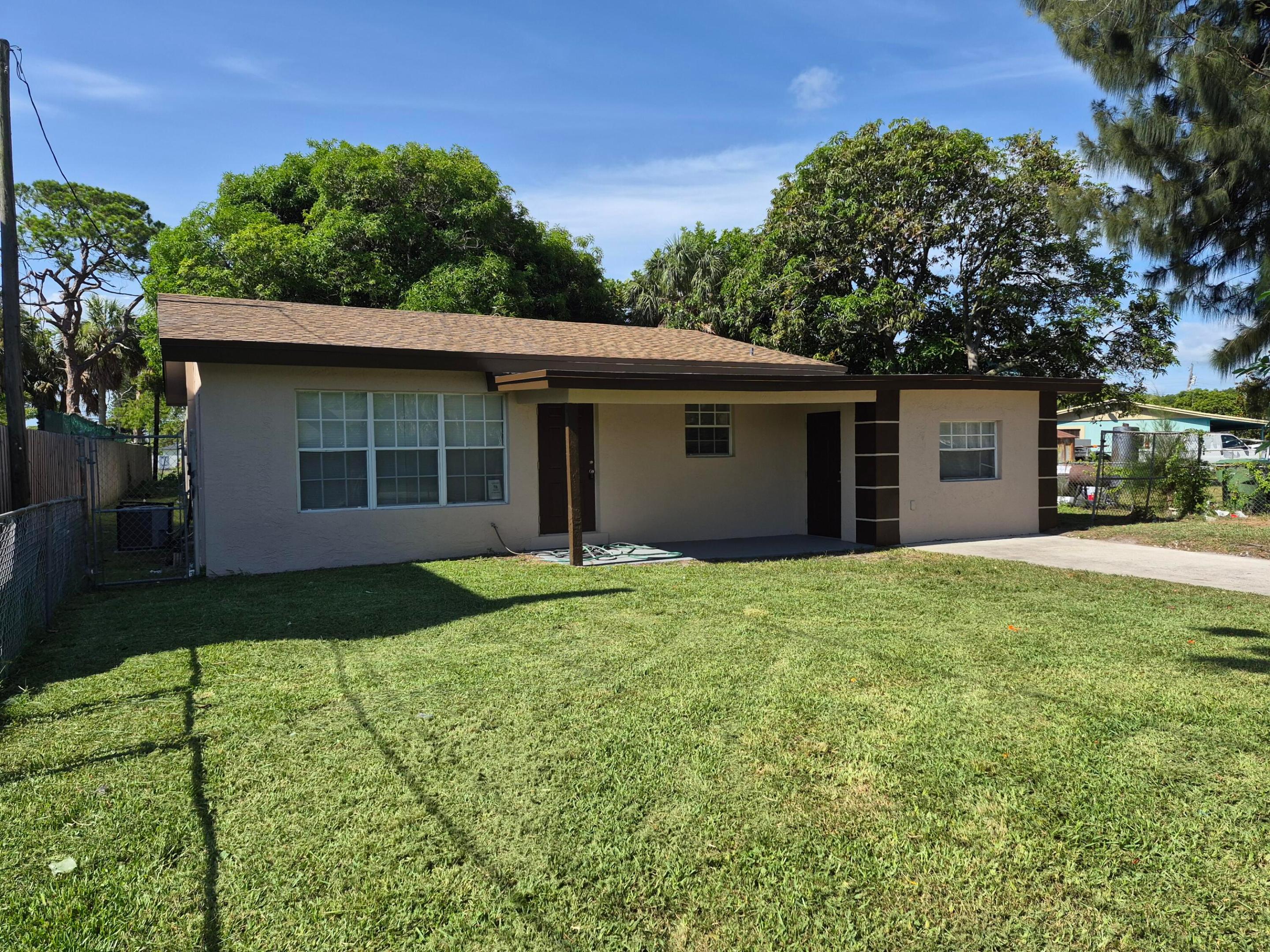 ROCK ISLAND PARK - Residential