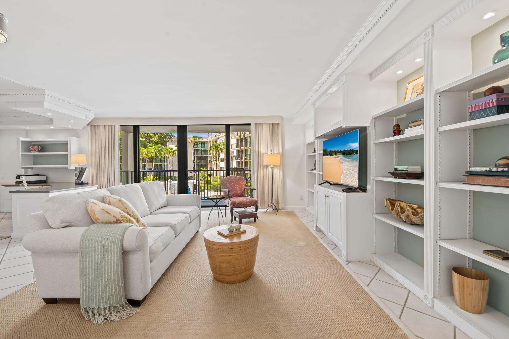 RIVER REACH CONDOMINIUM V - Residential