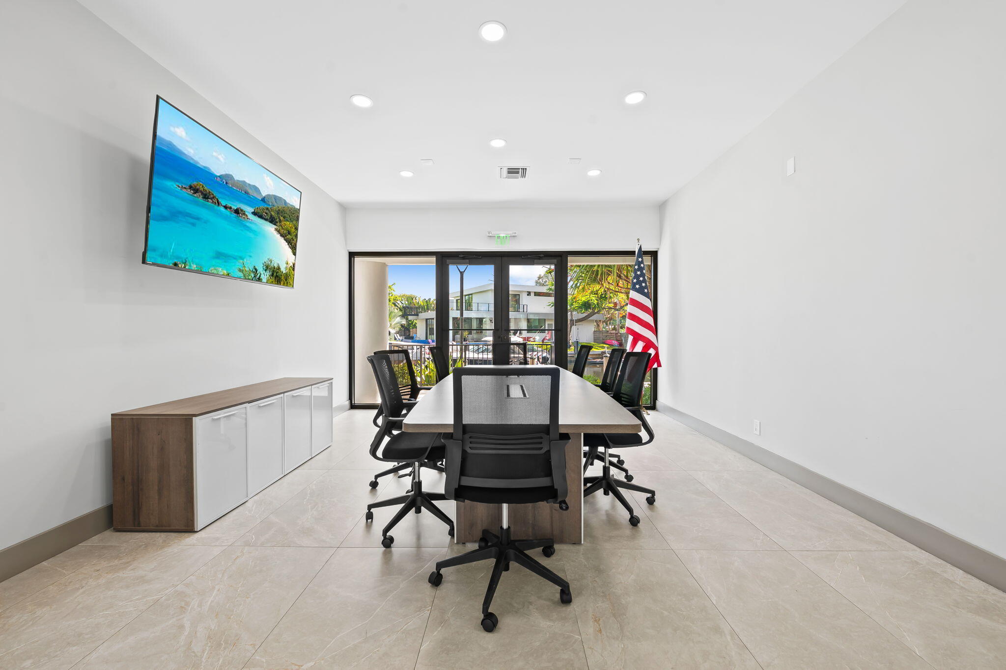 RIVER REACH CONDOMINIUM V - Residential