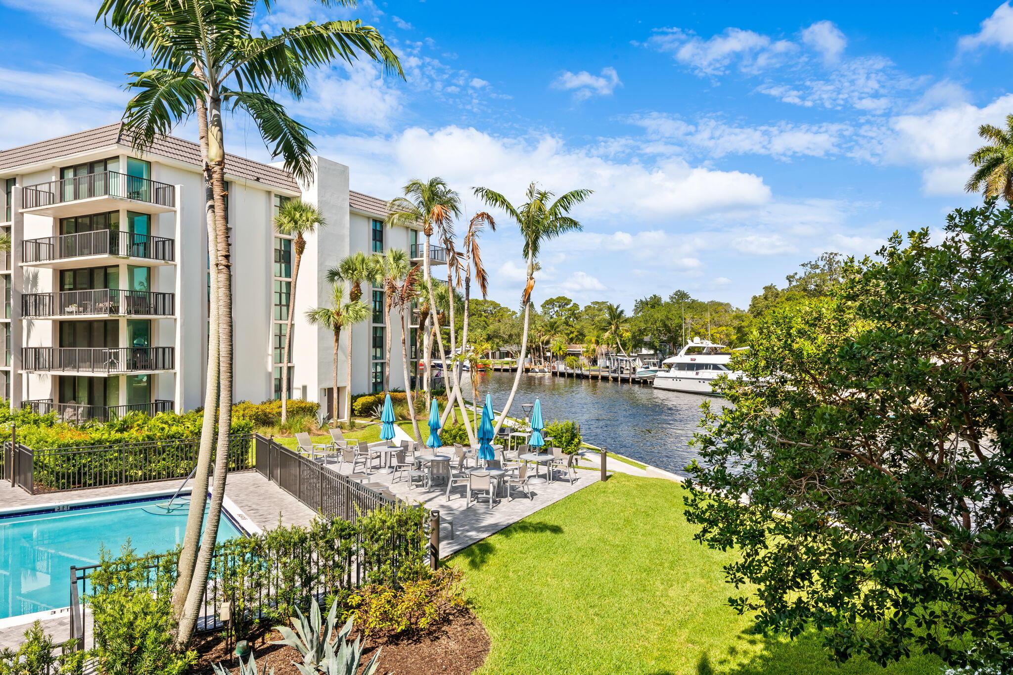 RIVER REACH CONDOMINIUM V - Residential