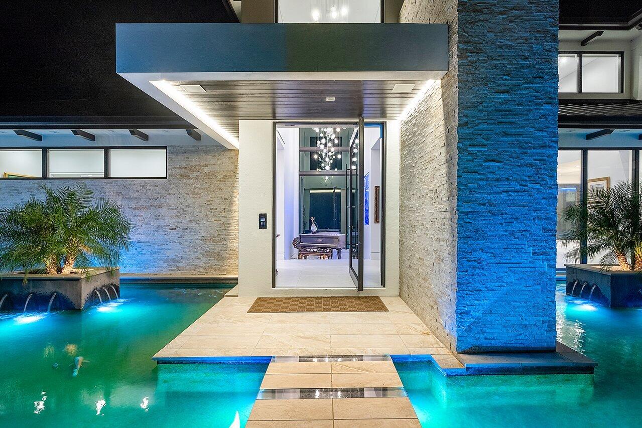SAILFISH POINT - Residential