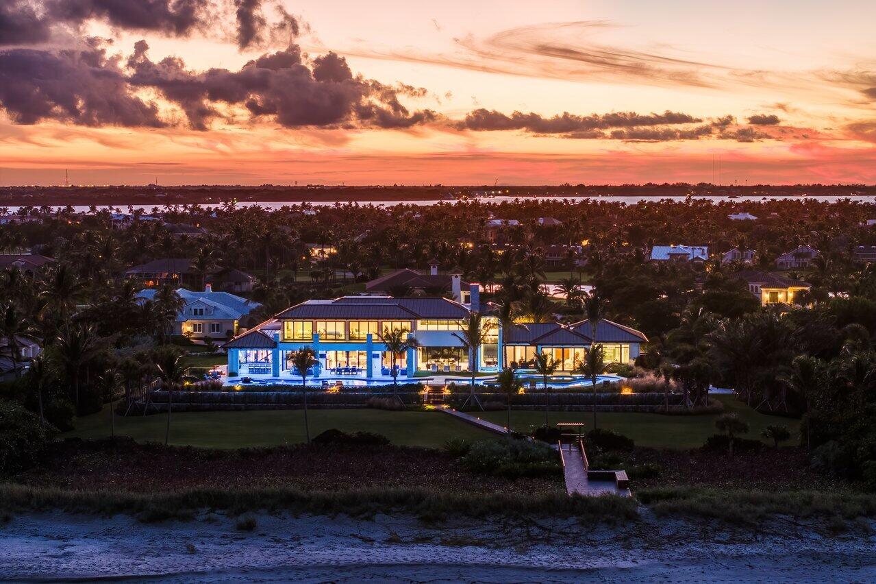 SAILFISH POINT - Residential