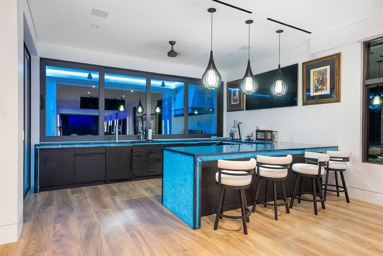 SAILFISH POINT - Residential