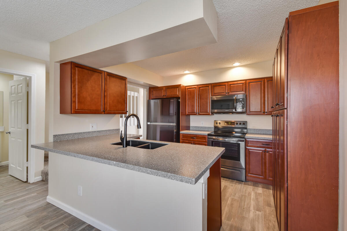 LAKE MANGO SHORES - Residential Lease