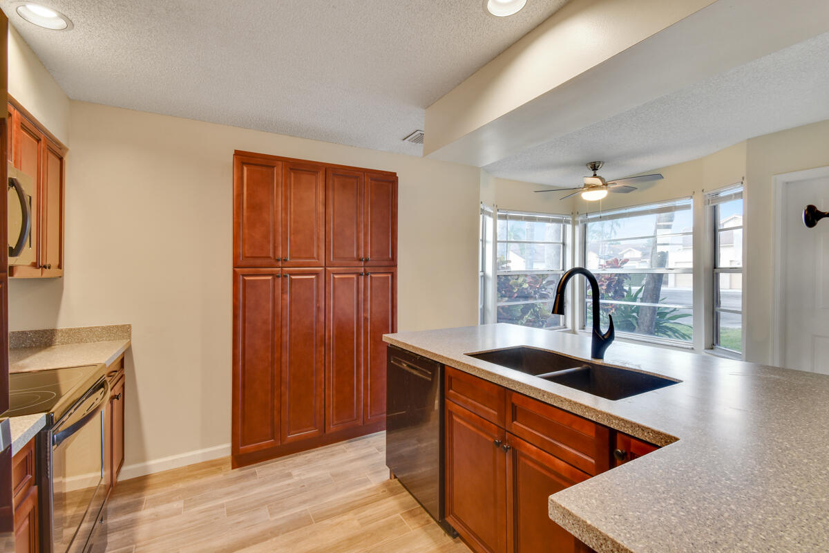 LAKE MANGO SHORES - Residential Lease