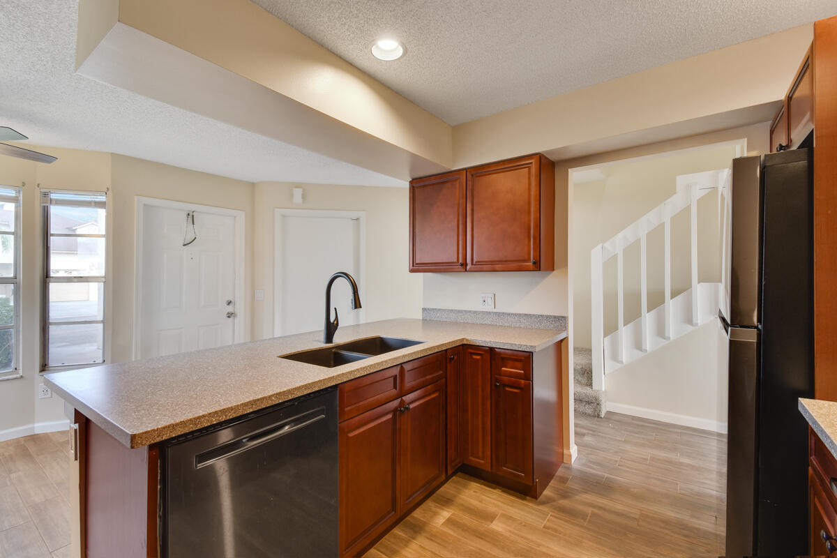 LAKE MANGO SHORES - Residential Lease