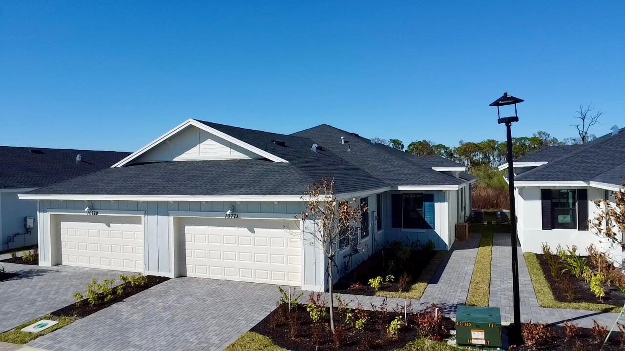 This new single-story twin home has an open-plan layout that connects the kitchen, intimate dining room and Great Room together. Glass sliders lead to an attached lanai. Nearby is the owner's suite with a full-sized bathroom and walk-in closet, while on the opposite side of the home are the remaining two bedrooms and a flex space.

Prices, dimensions and features may vary and are subject to change. Photos are for illustrative purposes only.