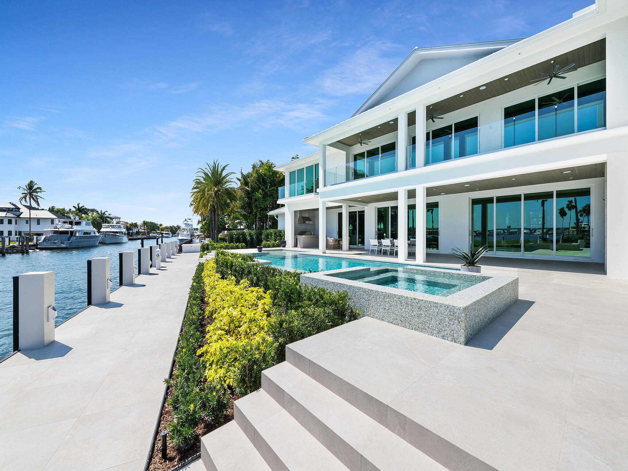 RIO VISTA - Residential