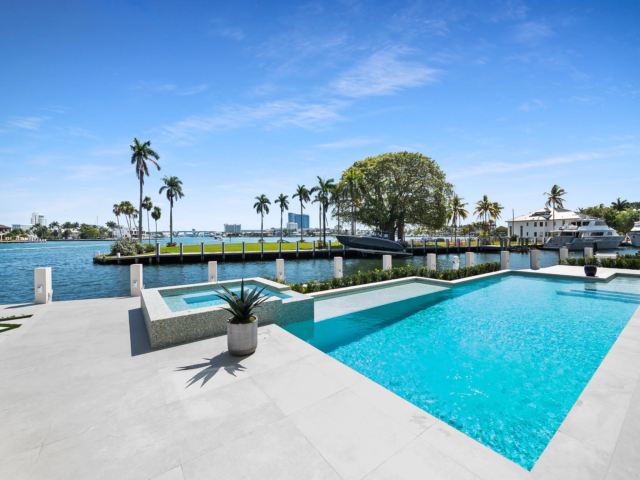 RIO VISTA - Residential
