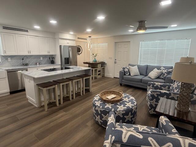 PAGET HOUSE CONDO - Residential