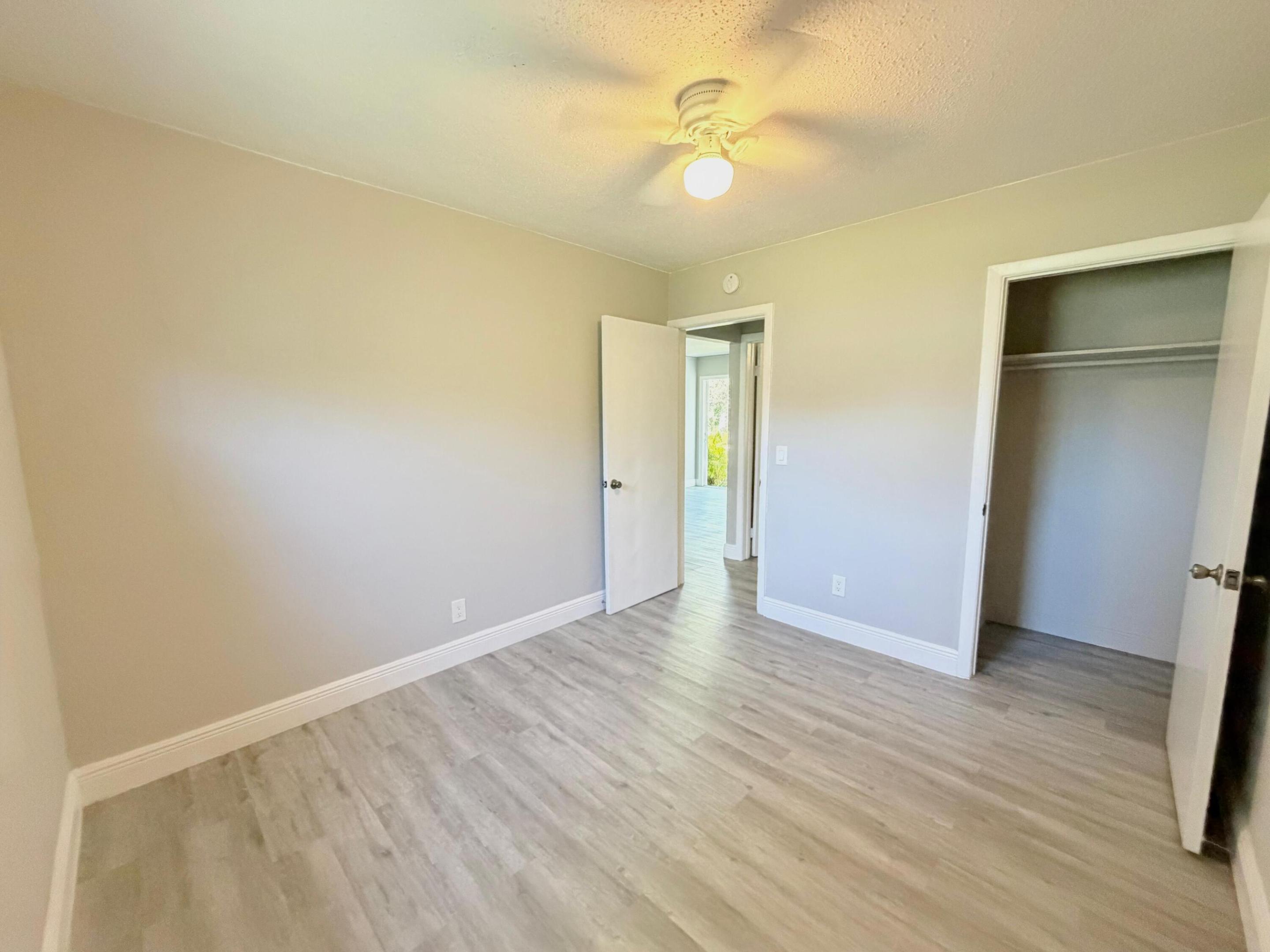 CLOWS - Residential Lease