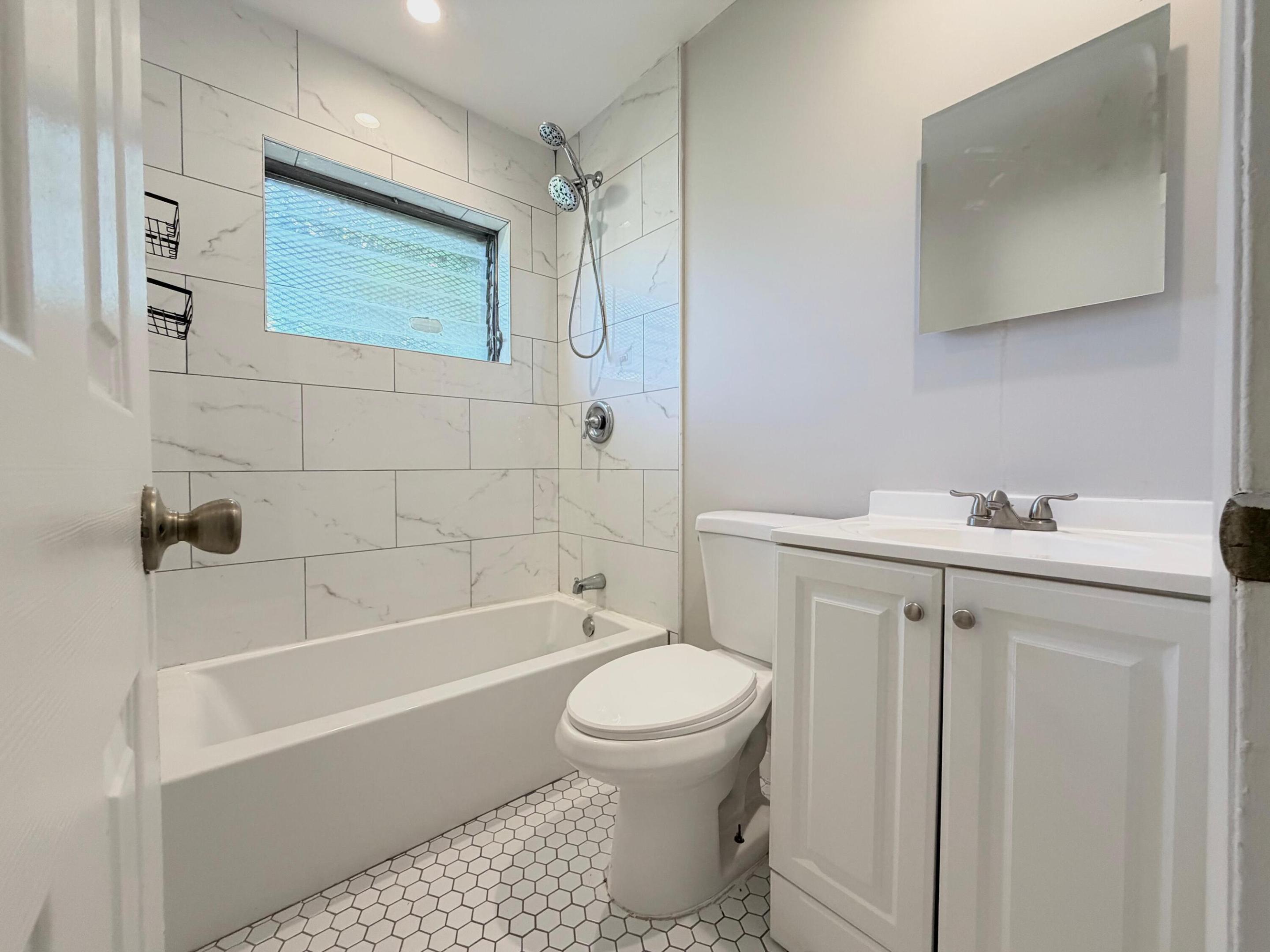 CLOWS - Residential Lease