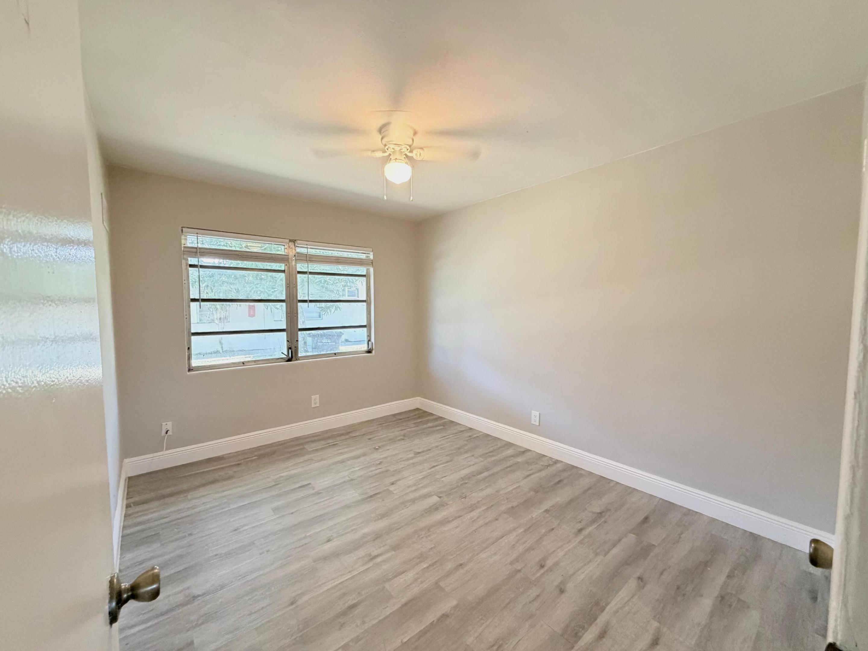 CLOWS - Residential Lease