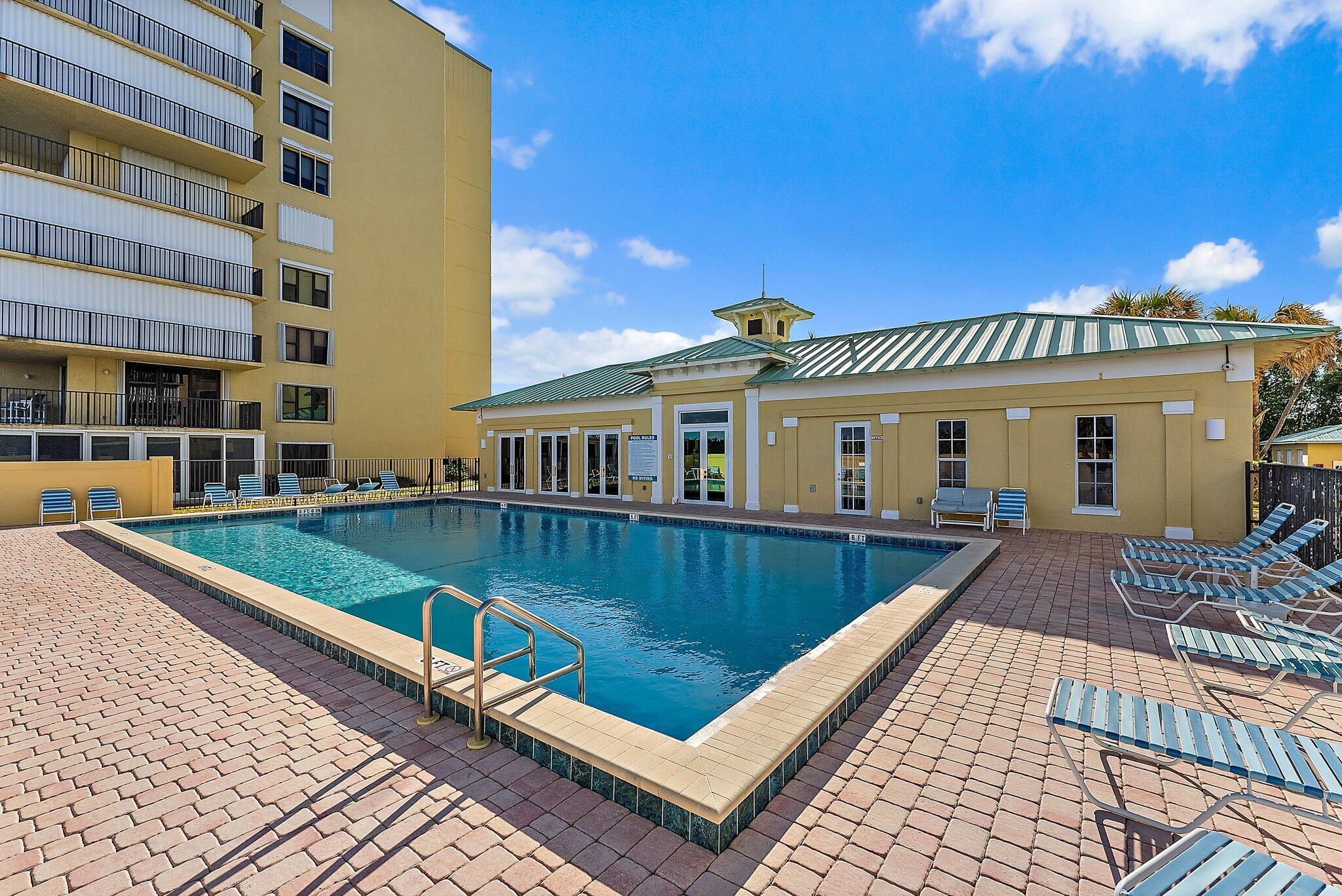 SAND DOLLAR NORTH CONDOMINIUM - Residential