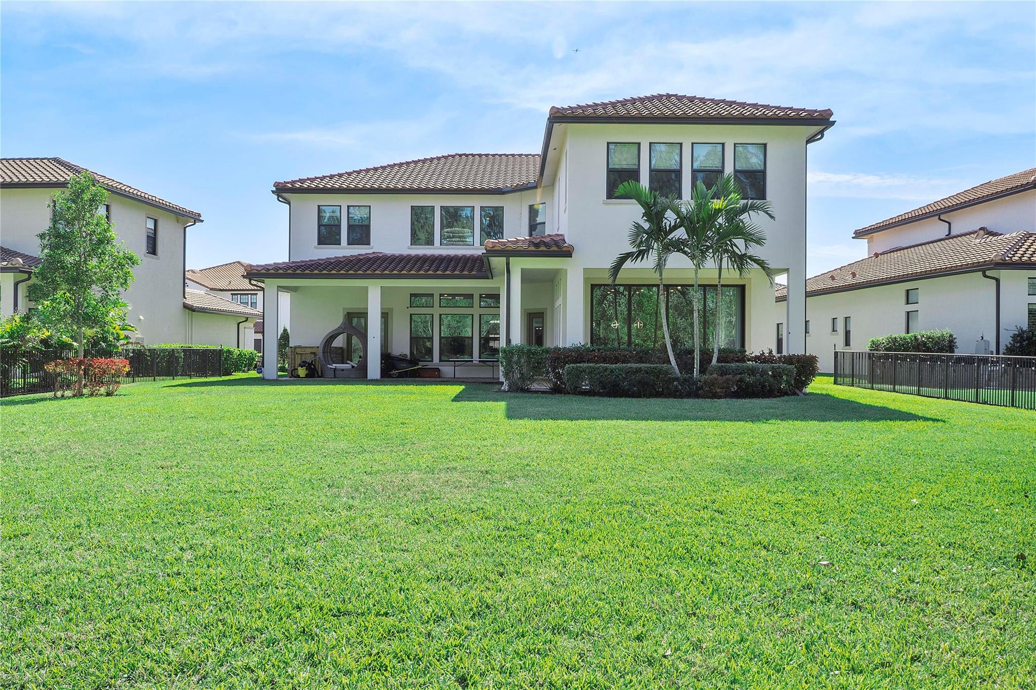 PARKLAND BAY - Residential
