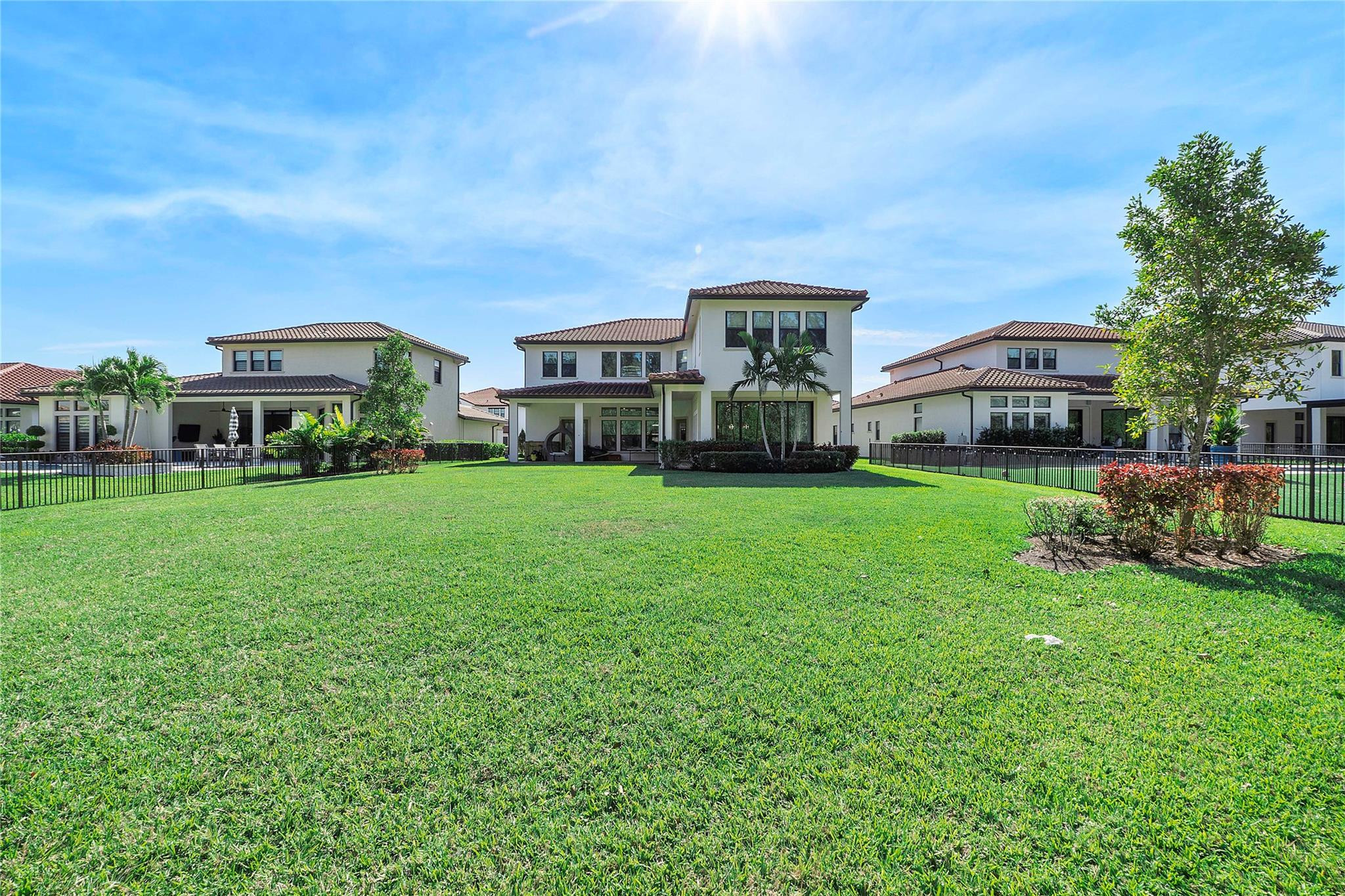 PARKLAND BAY - Residential