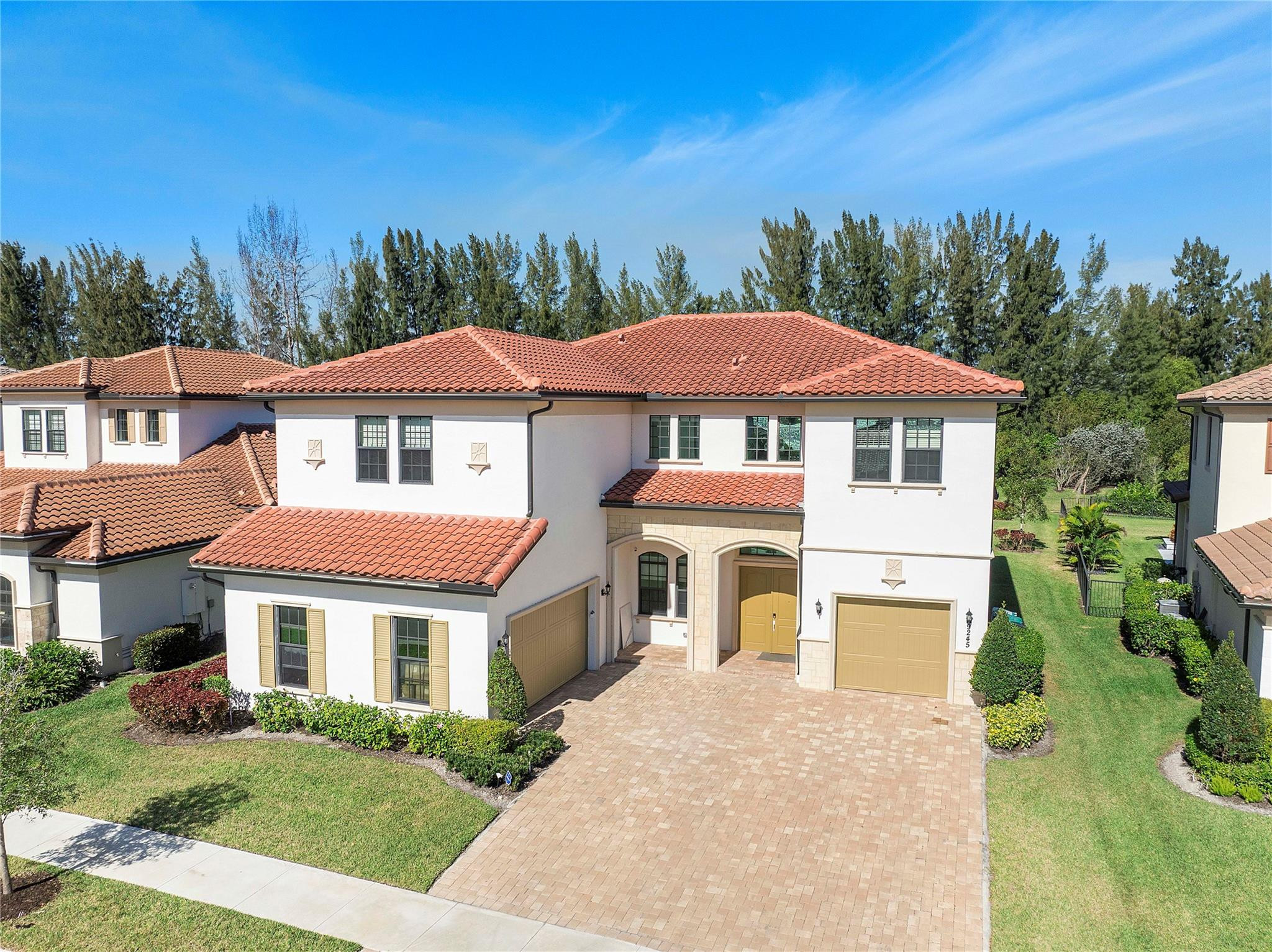 PARKLAND BAY - Residential