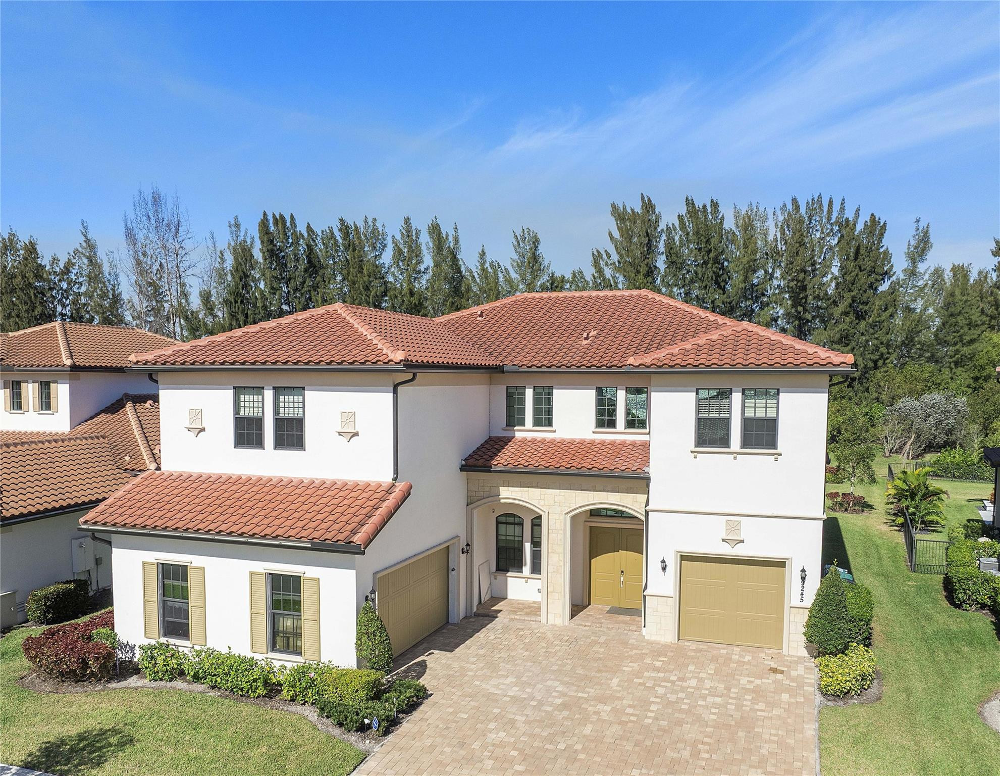 PARKLAND BAY - Residential