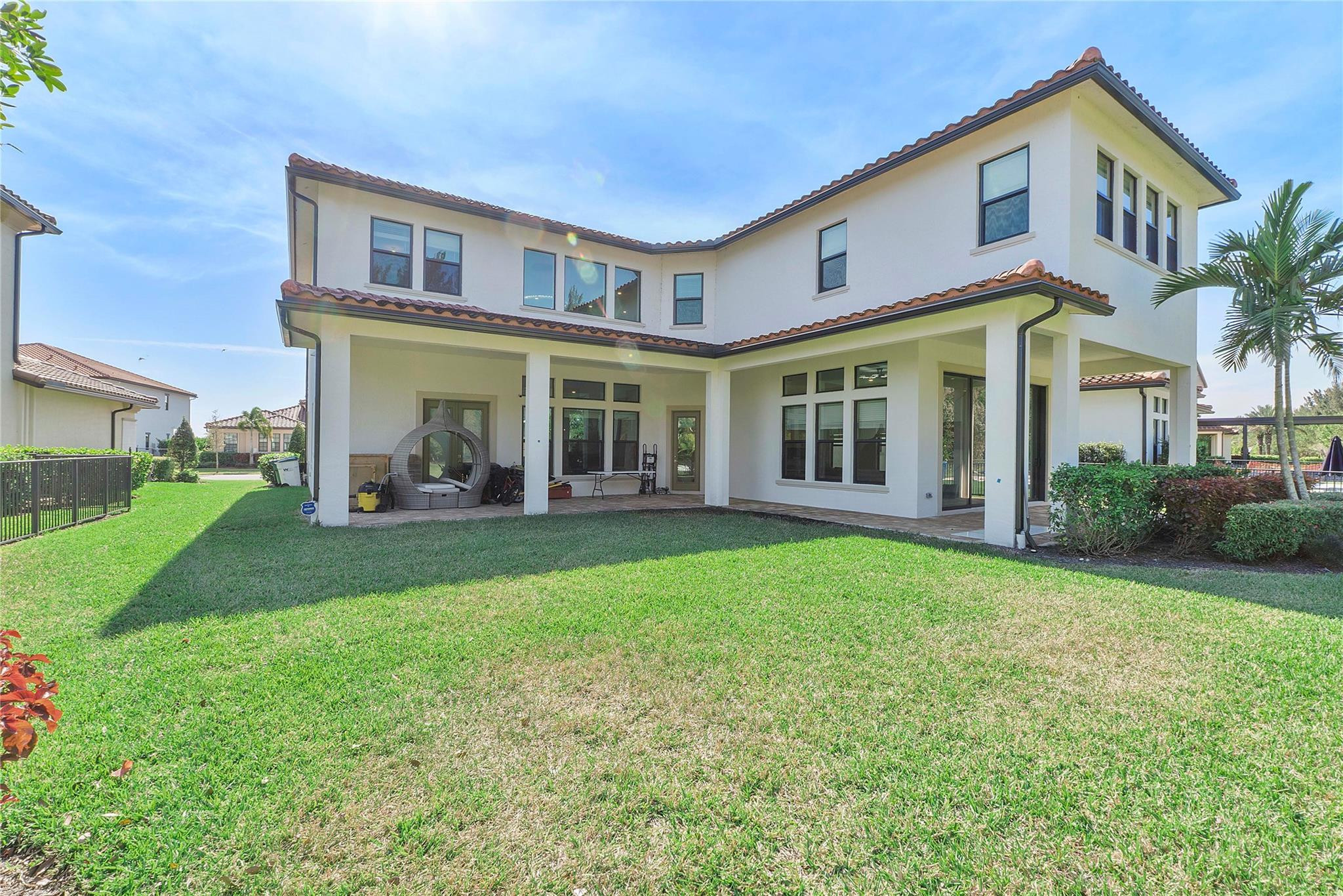 PARKLAND BAY - Residential