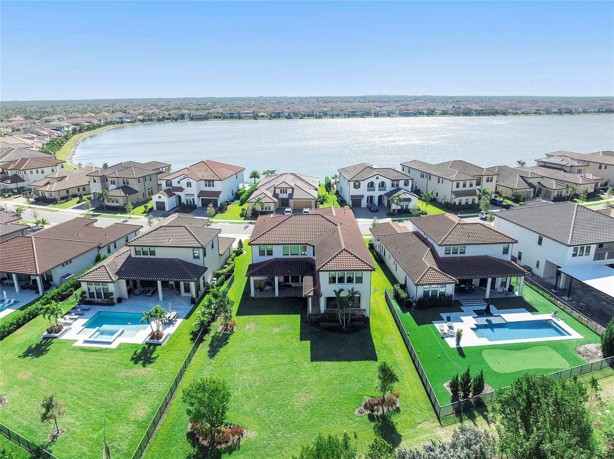 PARKLAND BAY - Residential