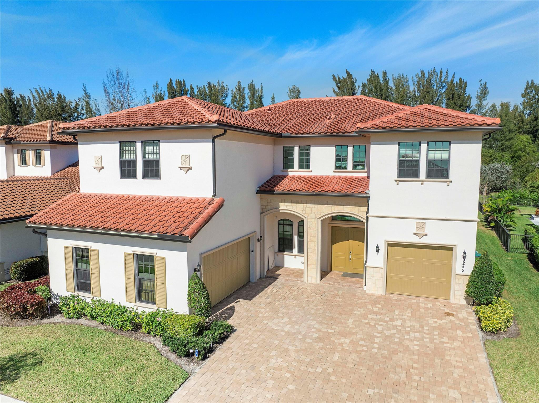 PARKLAND BAY - Residential