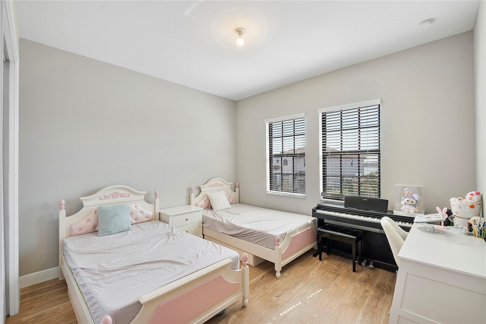 PARKLAND BAY - Residential