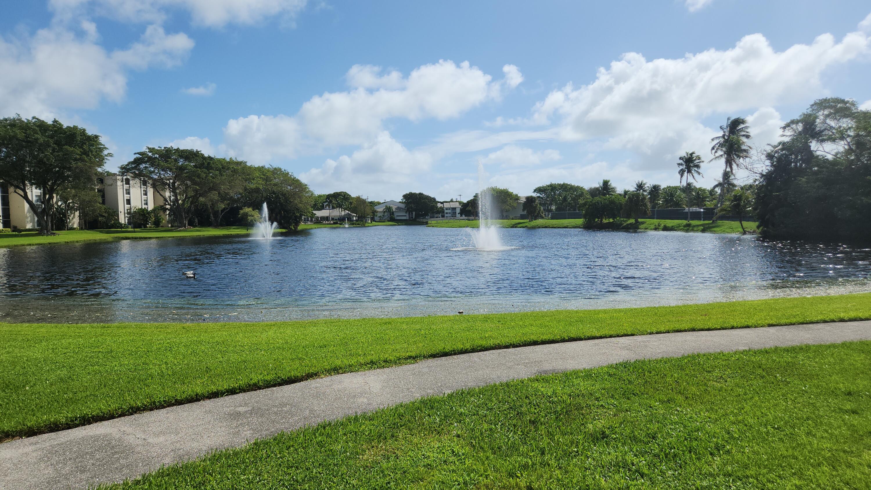 LAKESIDE CONDO - Residential Lease