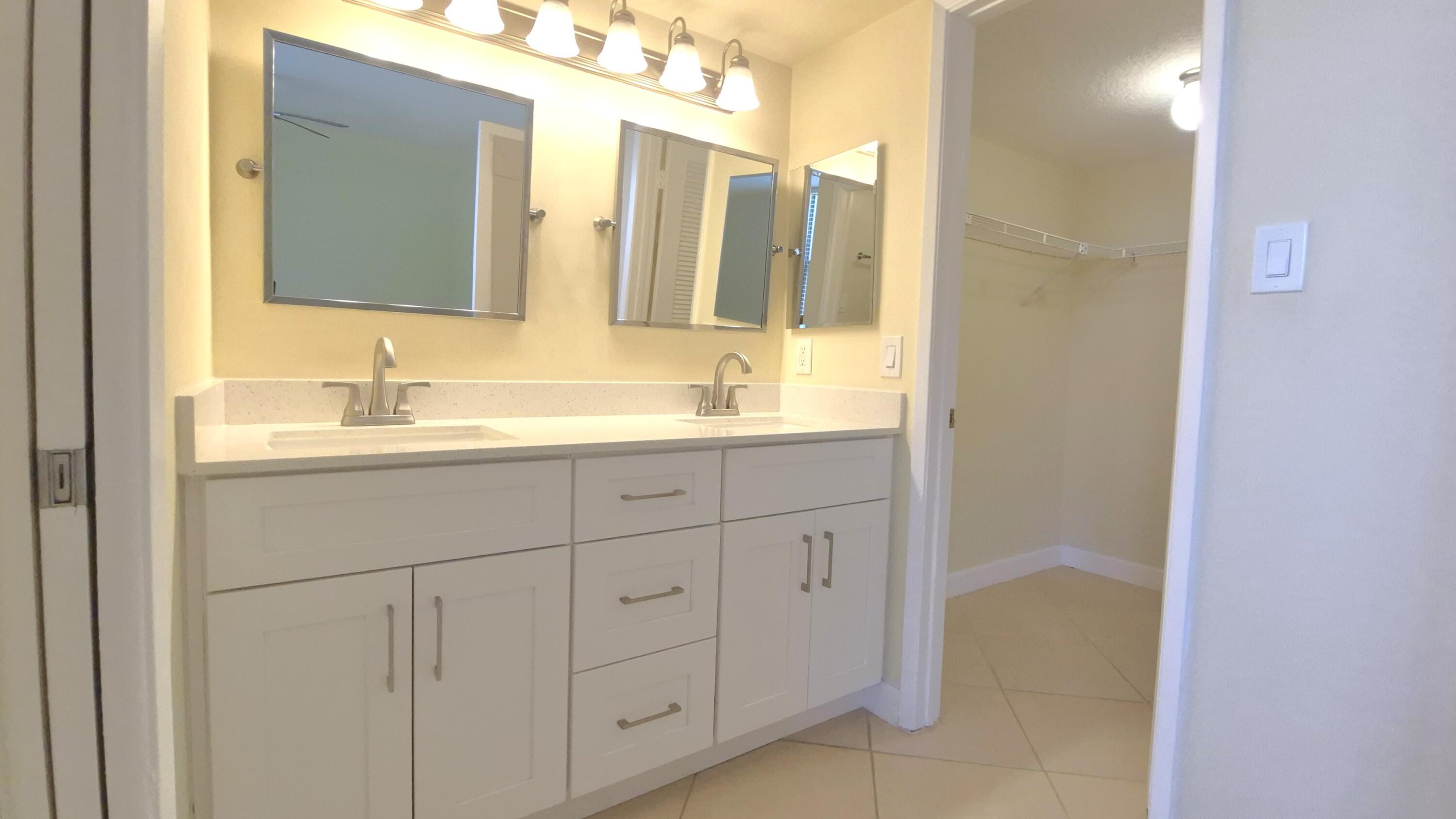 LAKESIDE CONDO - Residential Lease