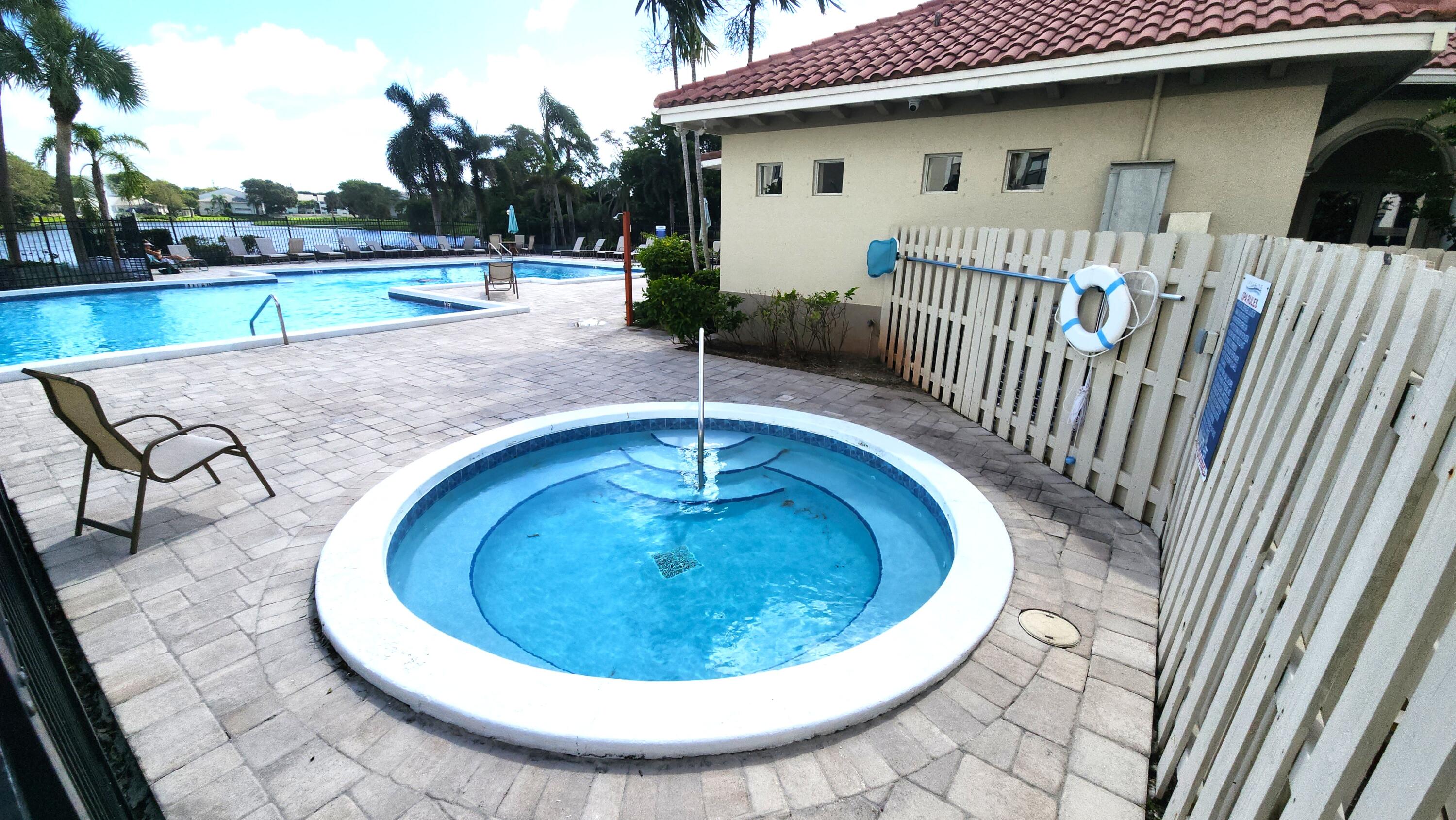 LAKESIDE CONDO - Residential Lease