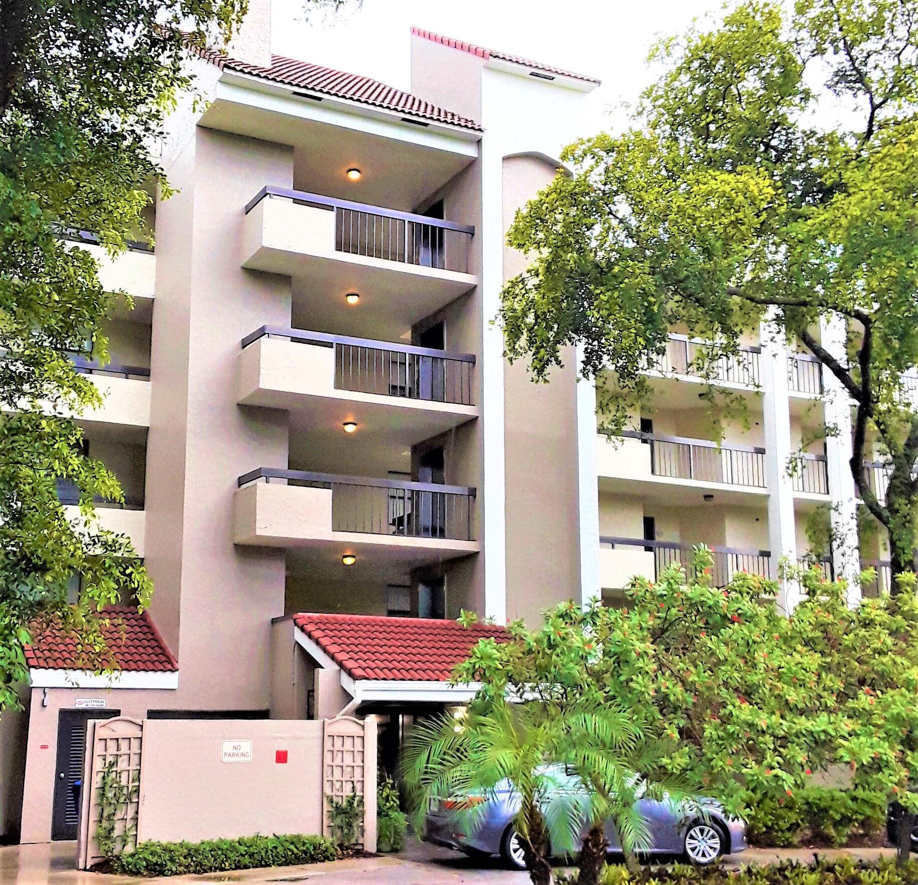 LAKESIDE CONDO - Residential Lease