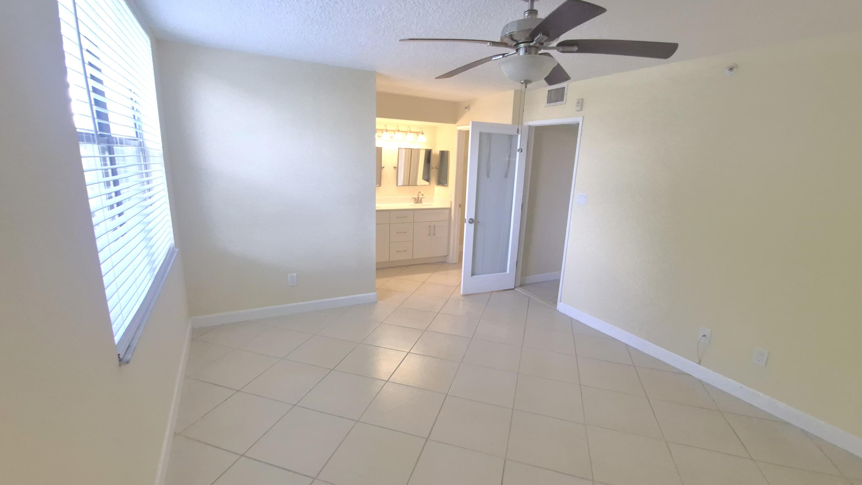 LAKESIDE CONDO - Residential Lease