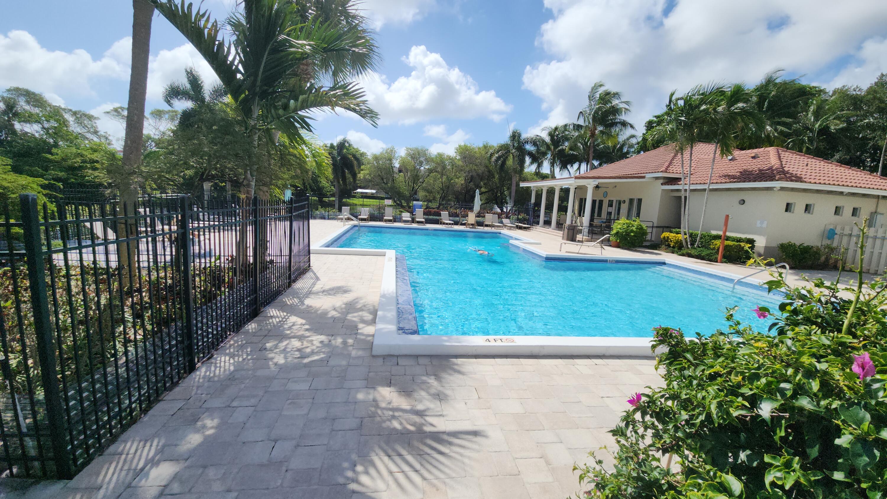 LAKESIDE CONDO - Residential Lease