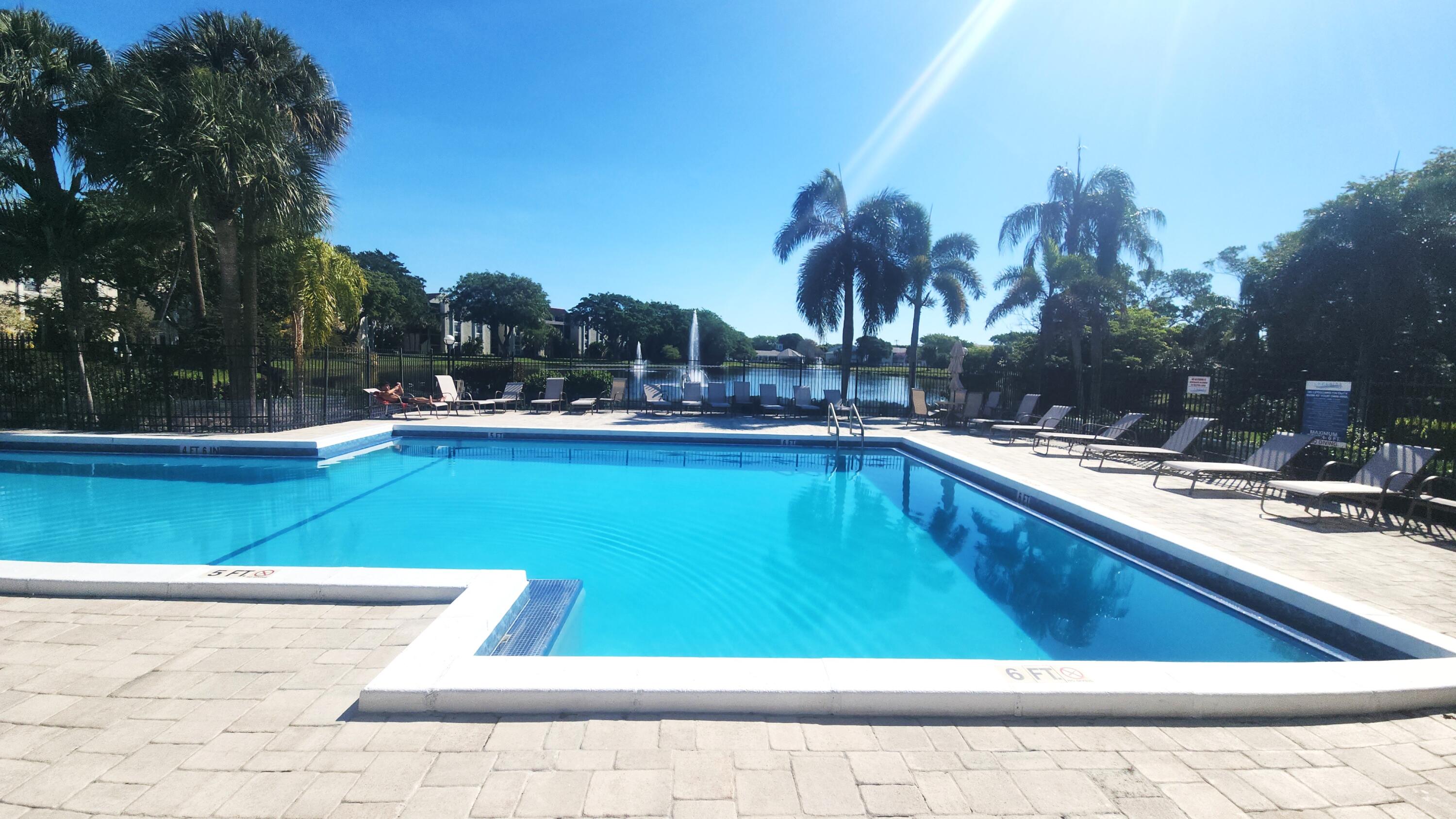 LAKESIDE CONDO - Residential Lease