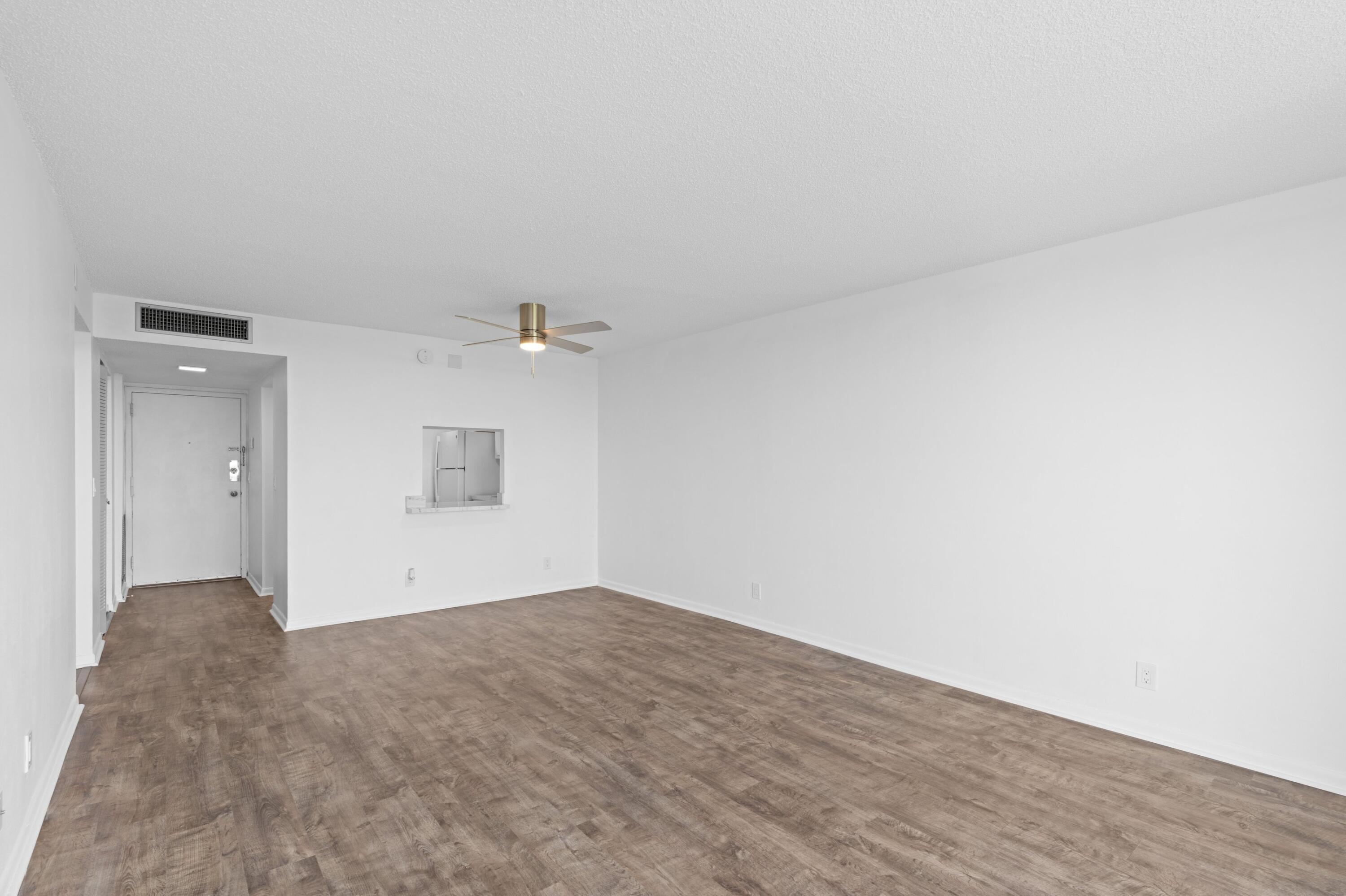 BREAKWATERS OF THE PALM BEACHES CONDO - Residential Lease