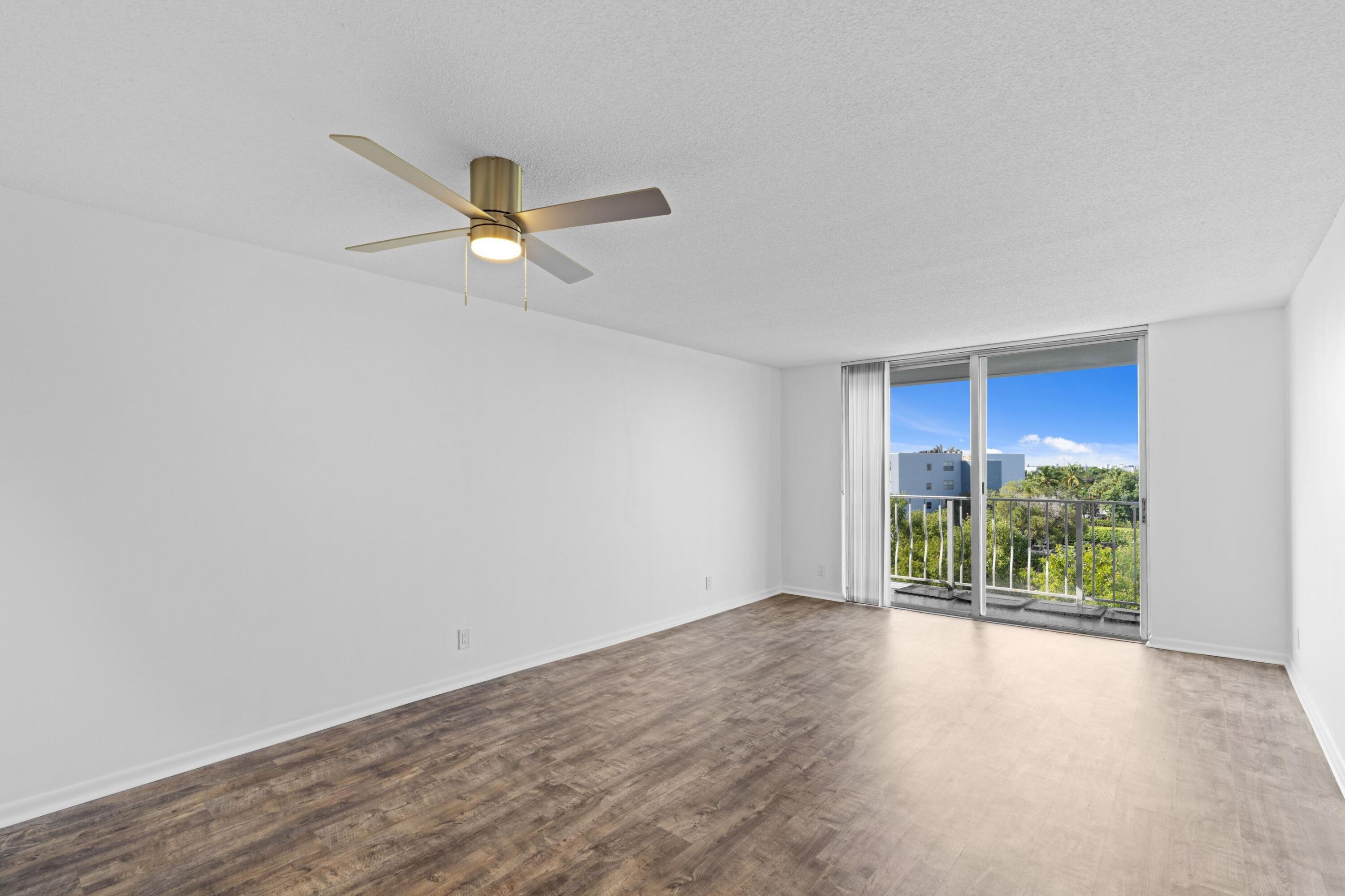 BREAKWATERS OF THE PALM BEACHES CONDO - Residential Lease