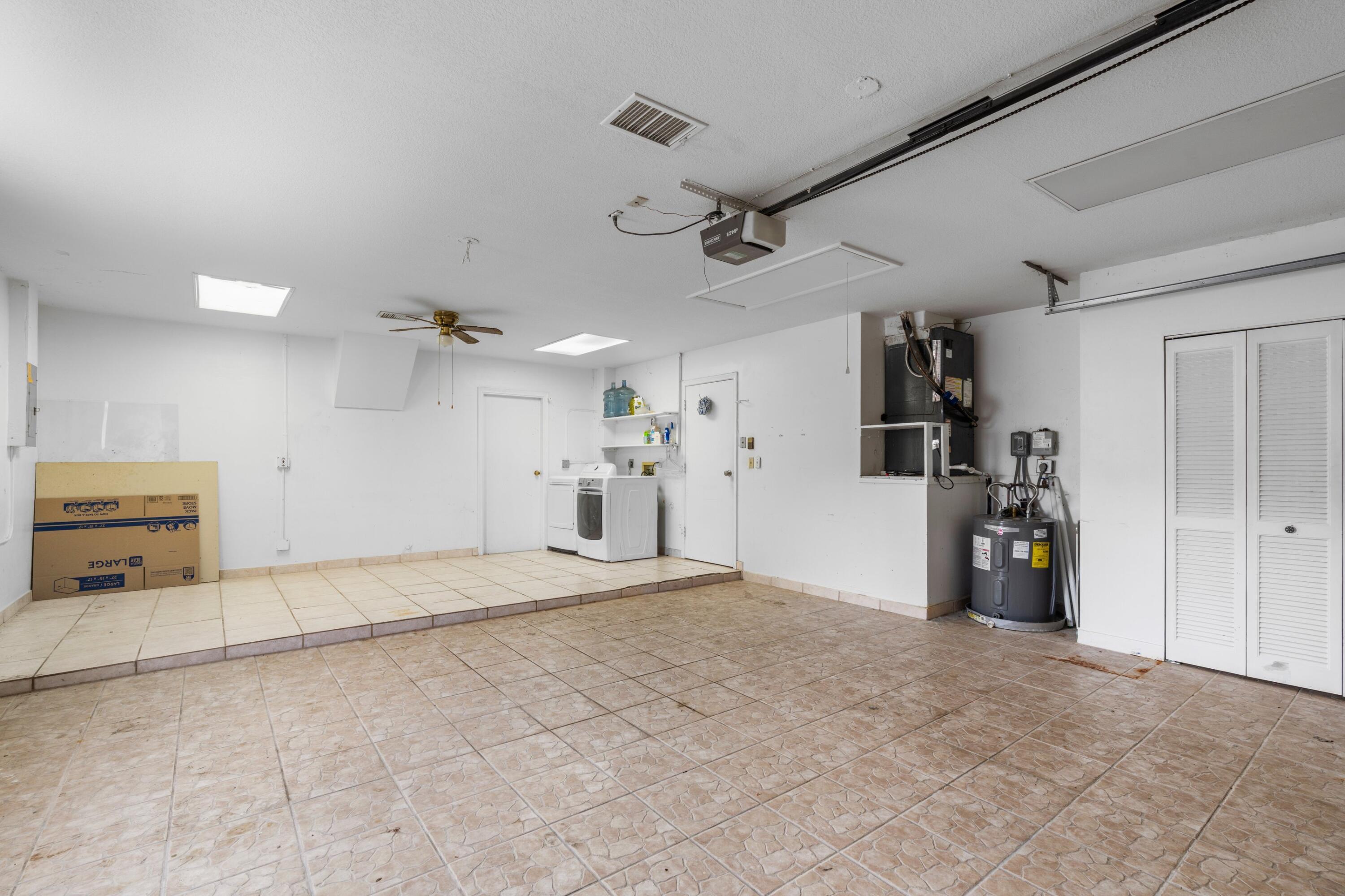 COUNTERPOINT ESTATES - Residential