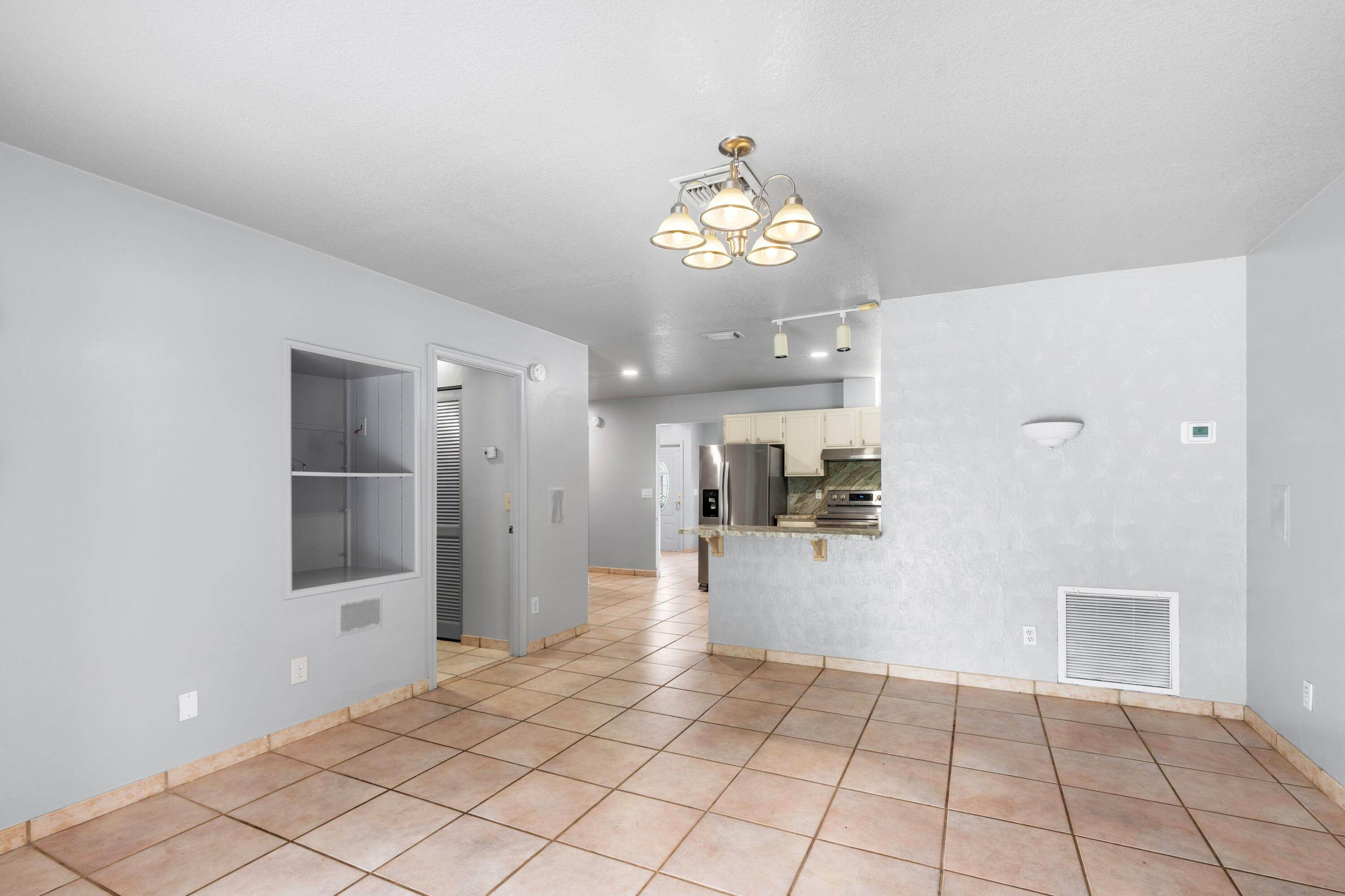 COUNTERPOINT ESTATES - Residential