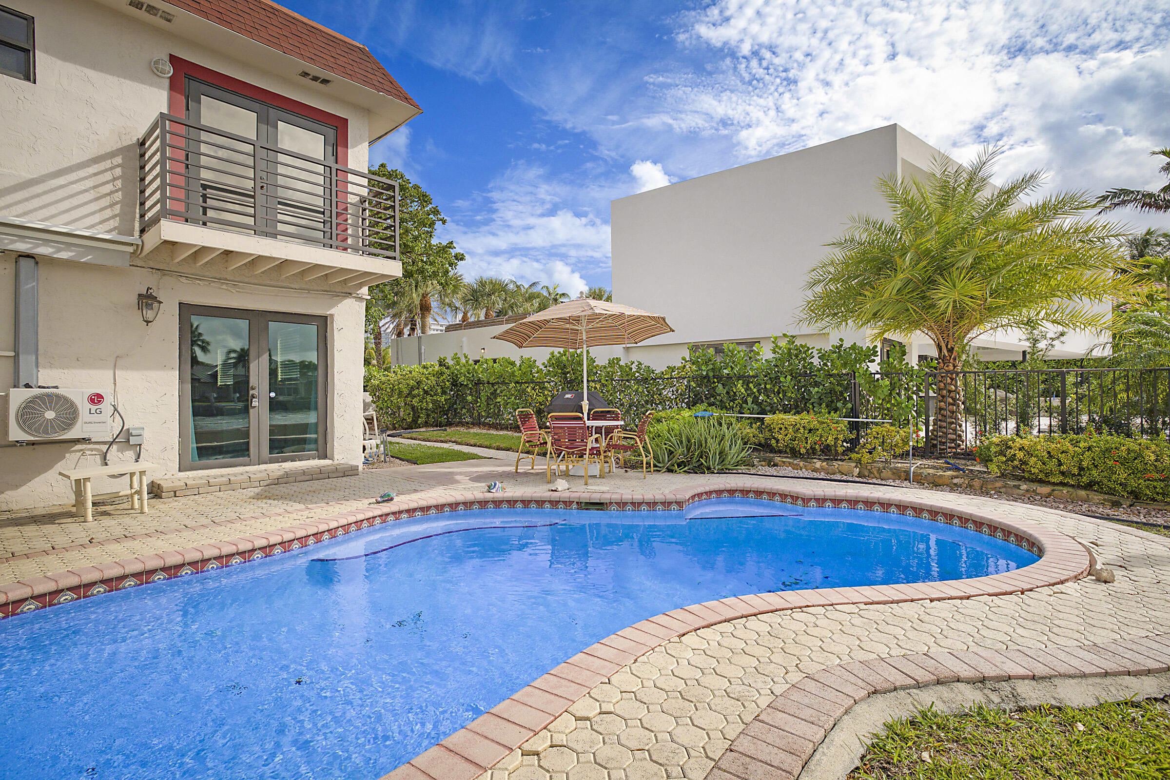 HILLSBORO SHORES SEC - Residential Lease