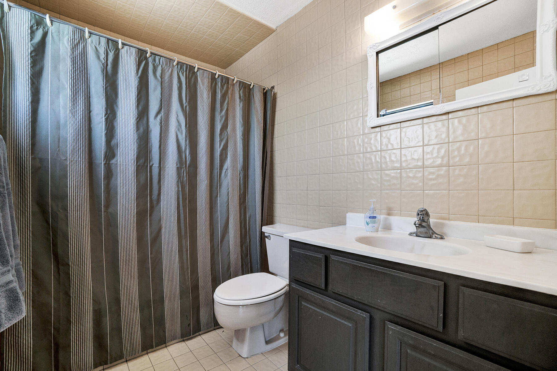 HILLSBORO SHORES SEC - Residential Lease