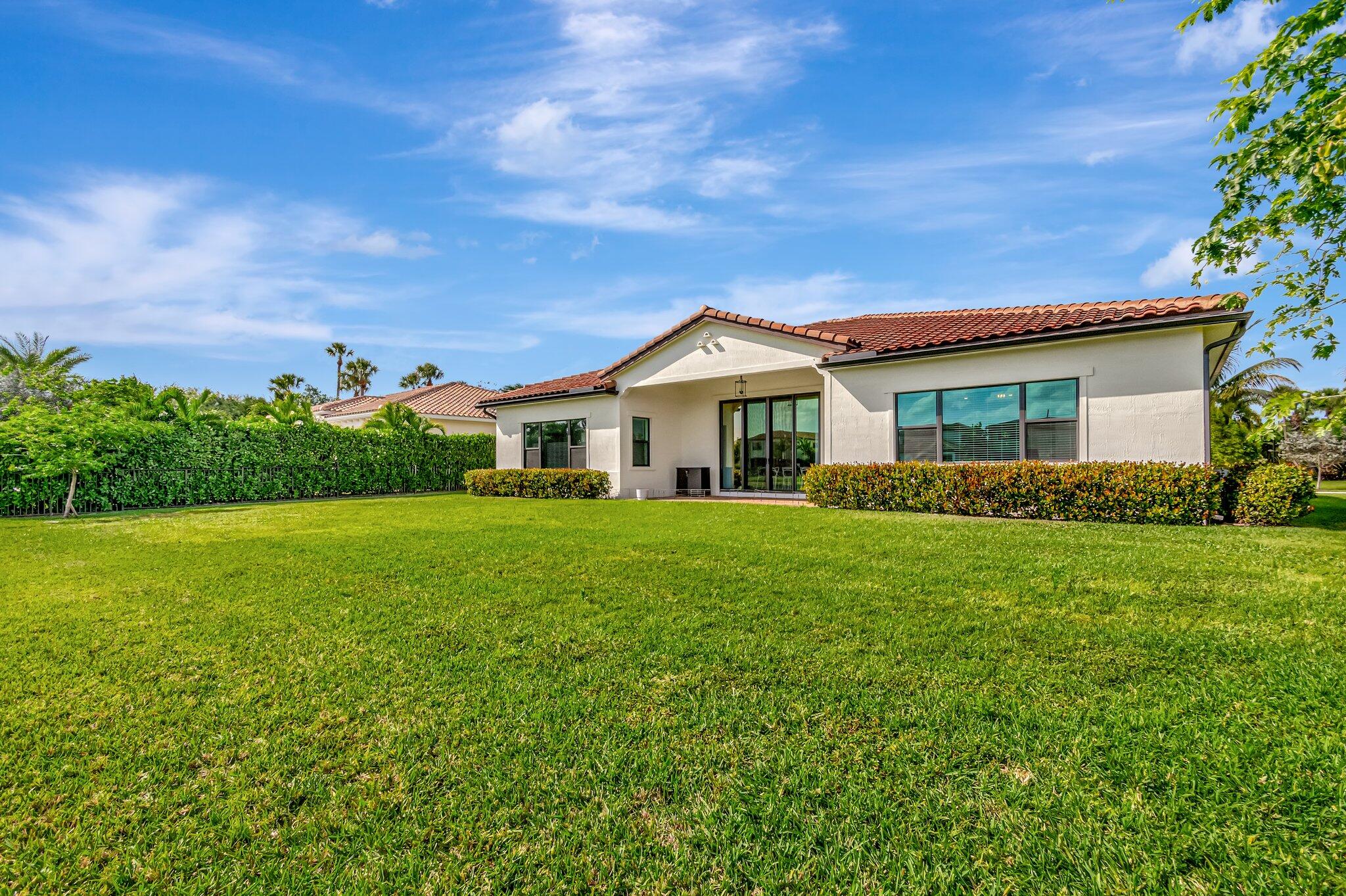 PALM MEADOWS ESTATES - Residential