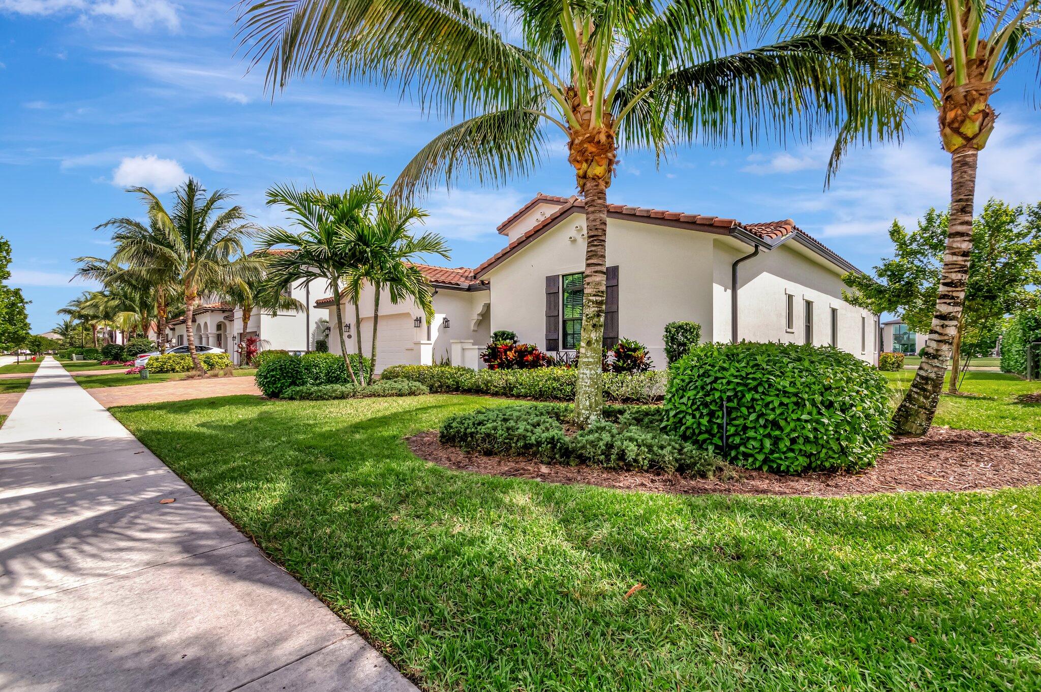 PALM MEADOWS ESTATES - Residential
