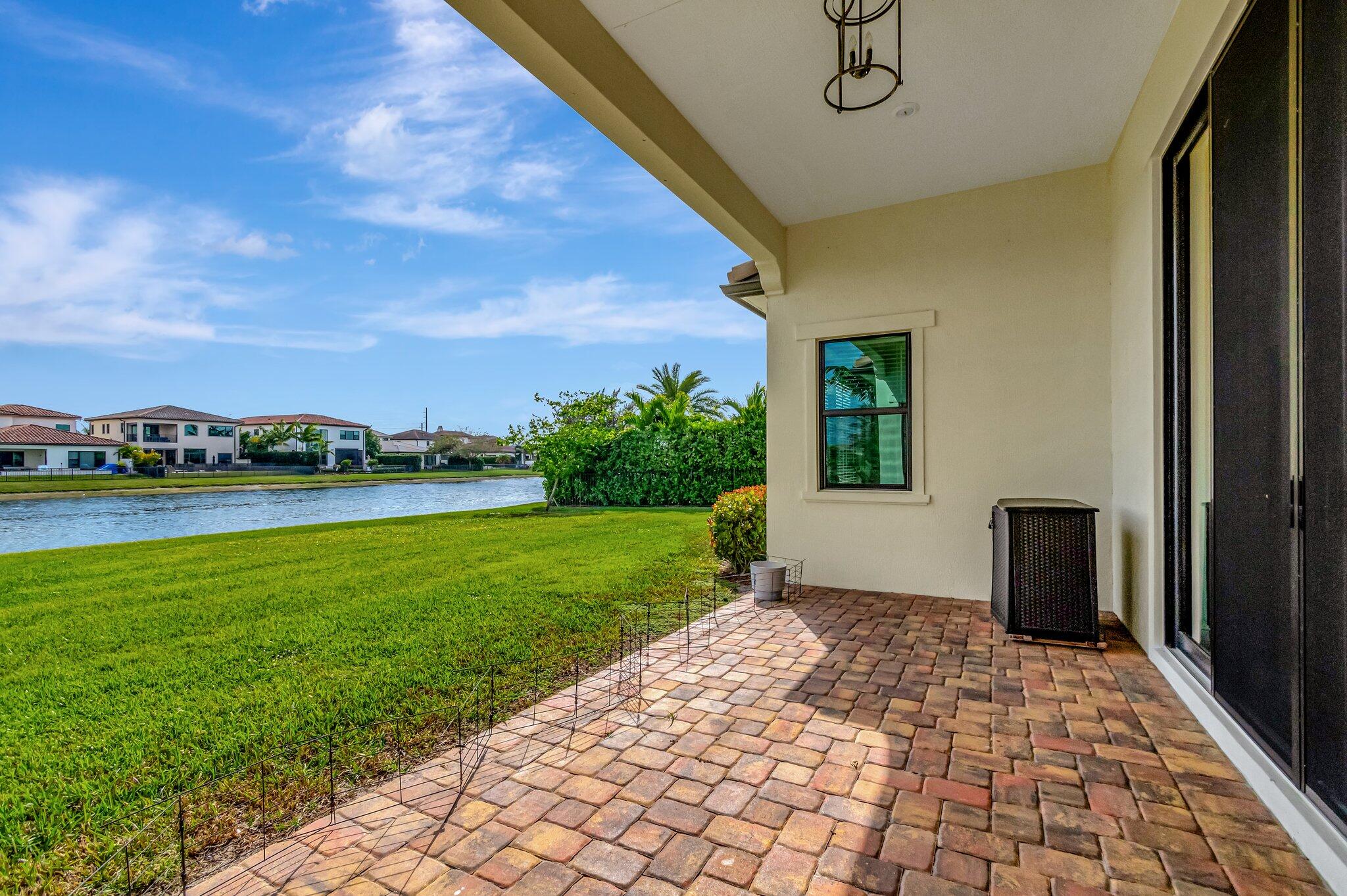 PALM MEADOWS ESTATES - Residential